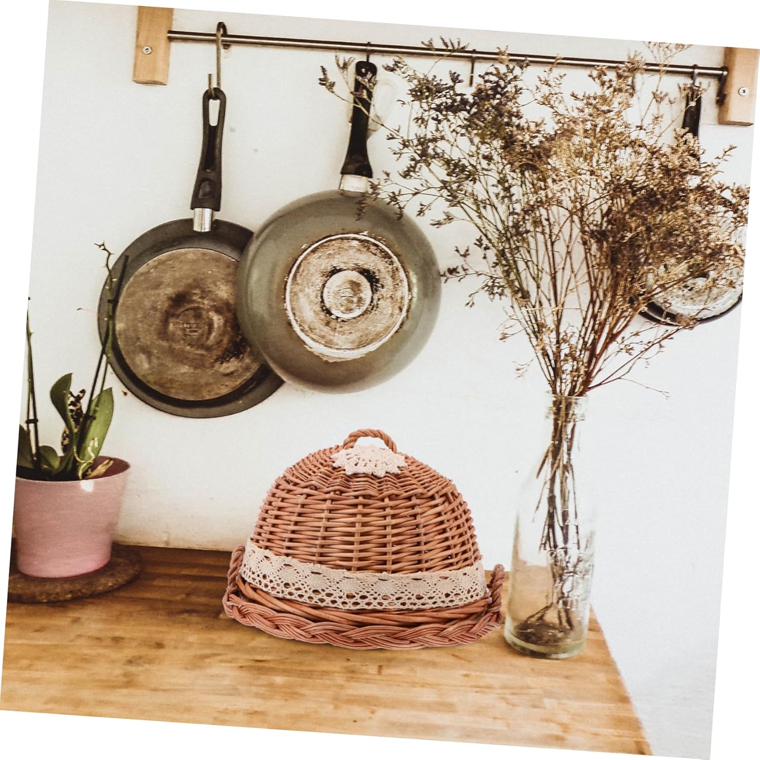 1set Round Rattan Woven Food Tray Set Cover Handmade Willow Basket for Bread and Fruit Storage for Kitchen and Parties Keeps Food Fresh and Protected