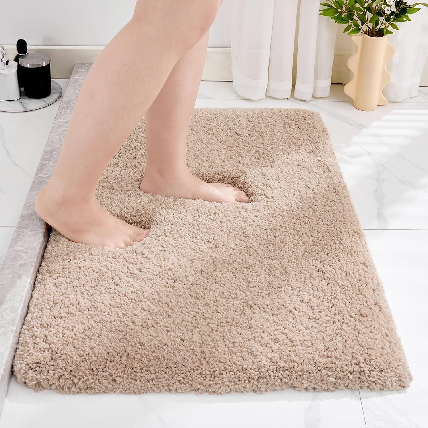 Disolla Small Bathroom Rug 17x24 Non Slip Beige Fluffy Bath Mat for Bathroom Floor Washable Plush Luxury Bath Rug for Tub Soft Shaggy Absorbent Shower