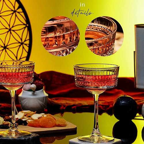 Vista 23 de The Buybox - Juego de 4 copas Coupé vintage, champán, cóctel, martini, copas de vino, cristalería de tallo largo (8.8 onzas líquidas)