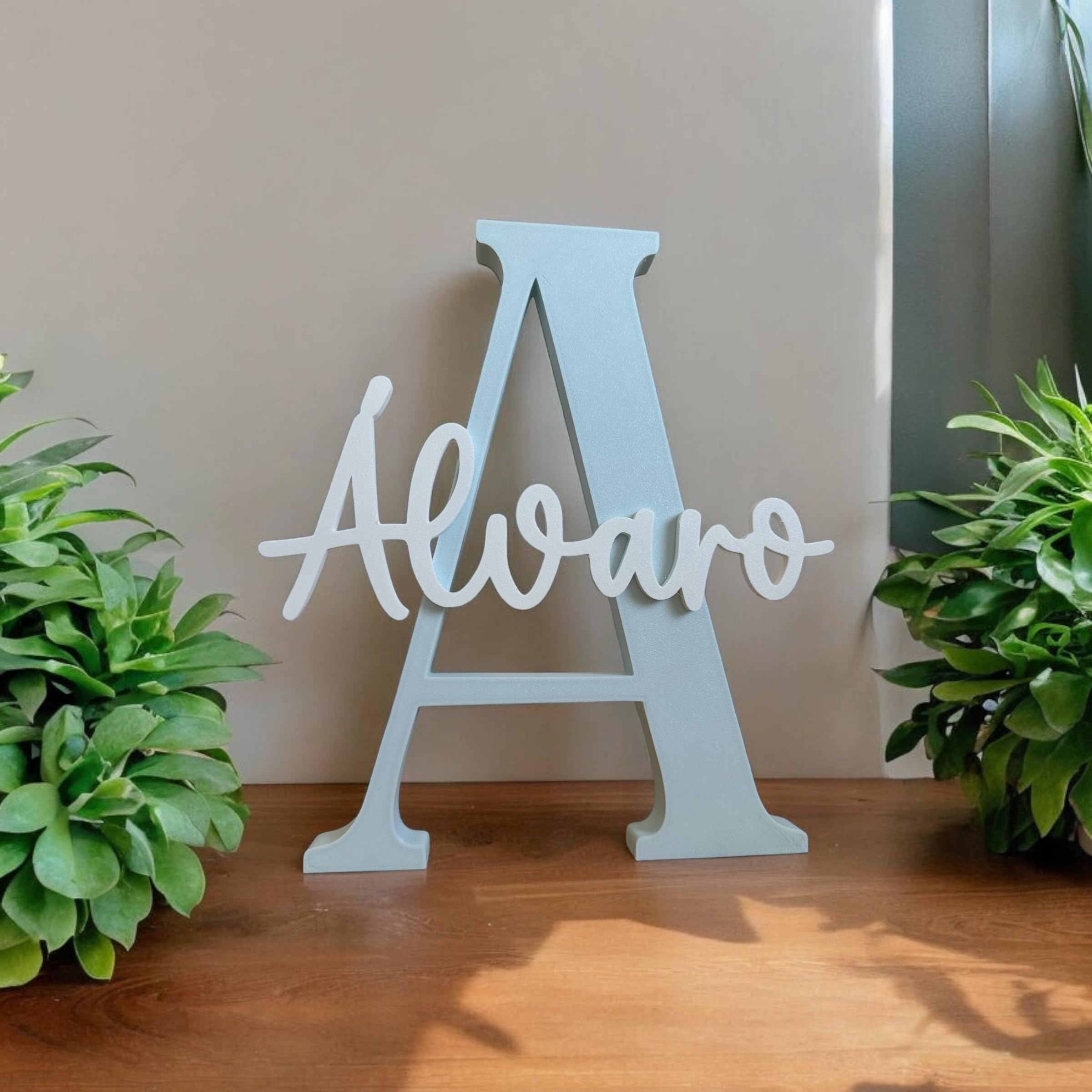 Letra con nombre personalizada decorativa, mesas dulces, comuniones, decoración habitación, letrero identificación.