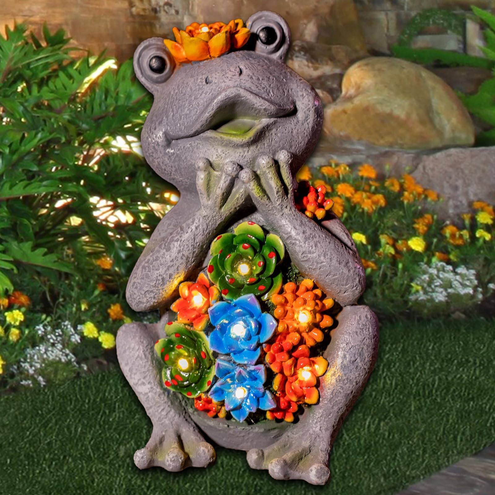 AONELAS Frog Solar Figurine Light Statue Outdoor Gardening Gifts Decoration Garden Frogs Yard Decor Lamp With 8 Led Lights And Succulent Waterproof Patio Lawn Decor Housewarming Frog Gifts For Women