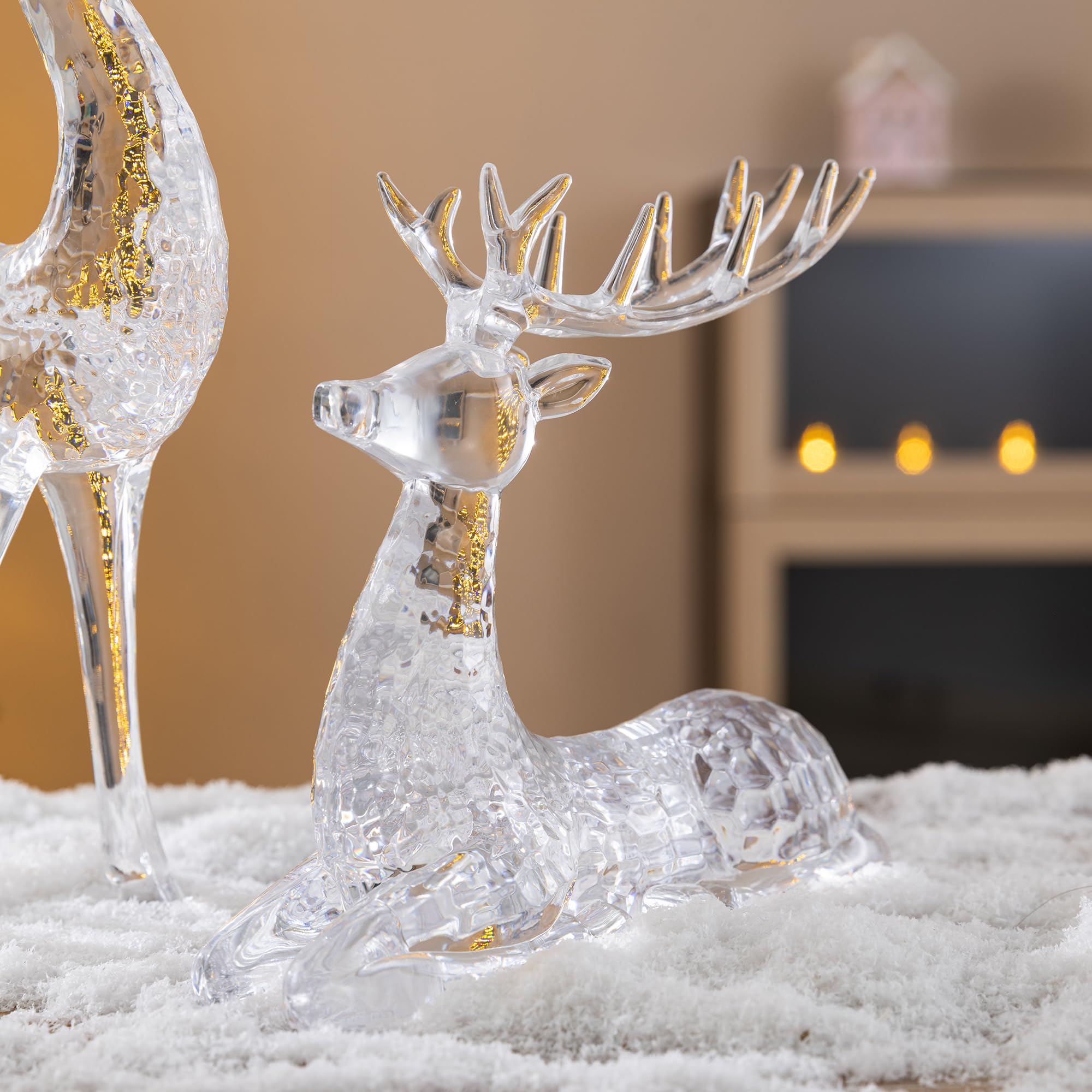 Glitzhome Lot de 2 figurines de renne de Noël transparentes de 27,9 cm debout et de 17,14 cm couché, statues de cerf d'hiver pour cheminée, centre de table, décoration d'intérieur