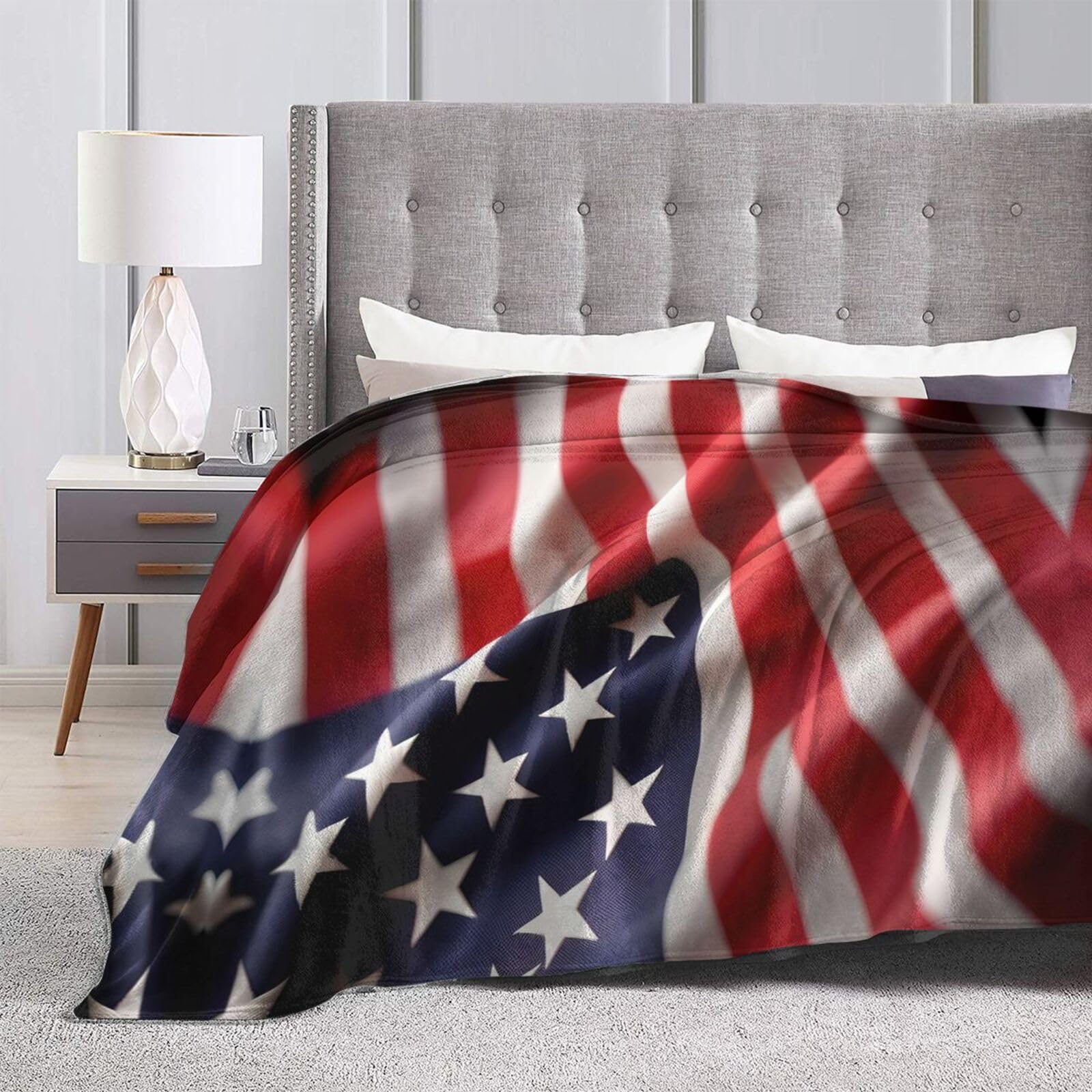 Coperta in pile di flanella ultra morbida con bandiera americana, perfetta per letto, divano, campeggio, serate fredde al cinema e viaggi