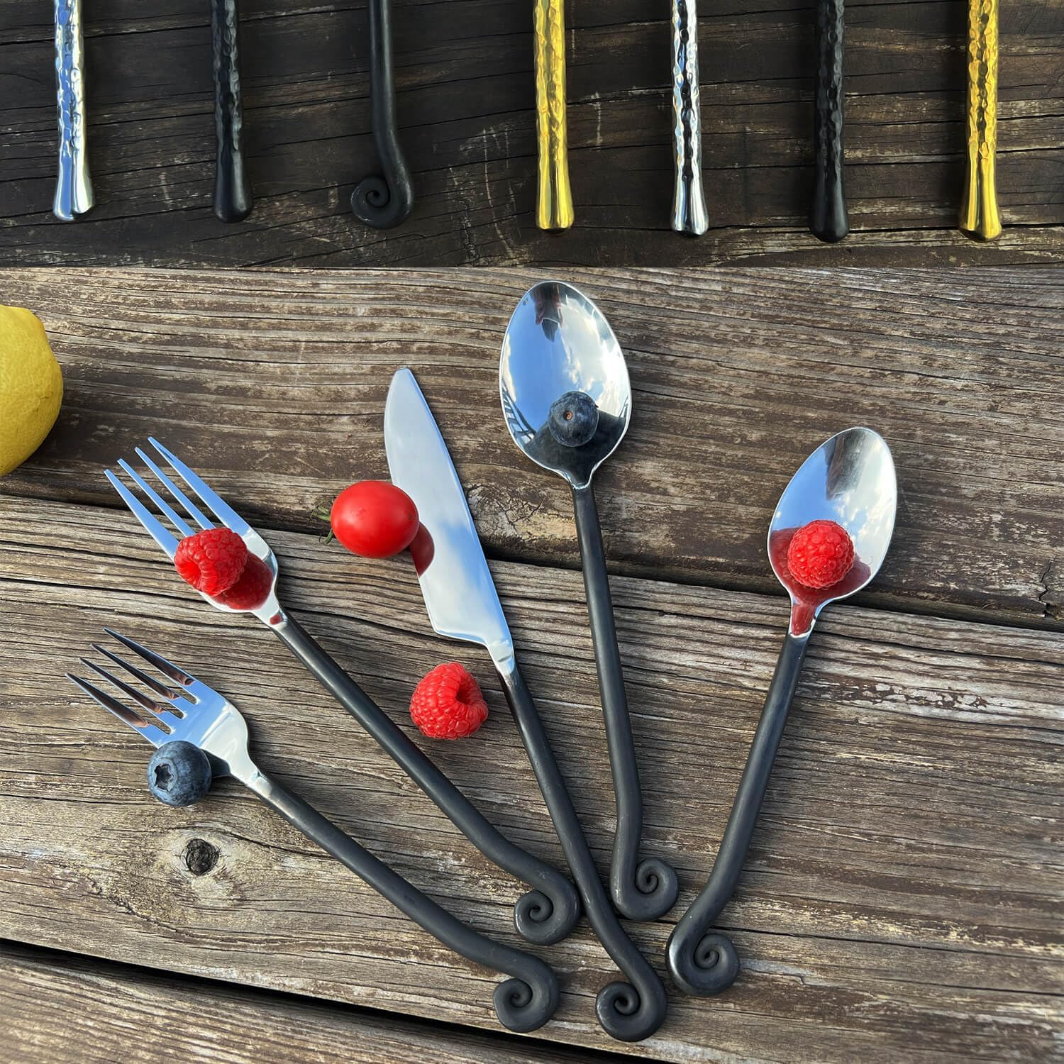 Forged 20-Piece Matte Black Silverware Set, 18/10 Stainless Steel Flatware Service for 4, Rustic Black Flatware, Spoons Forks Set Home Kitchen Restaurant Housewarming, Dishwasher Safe