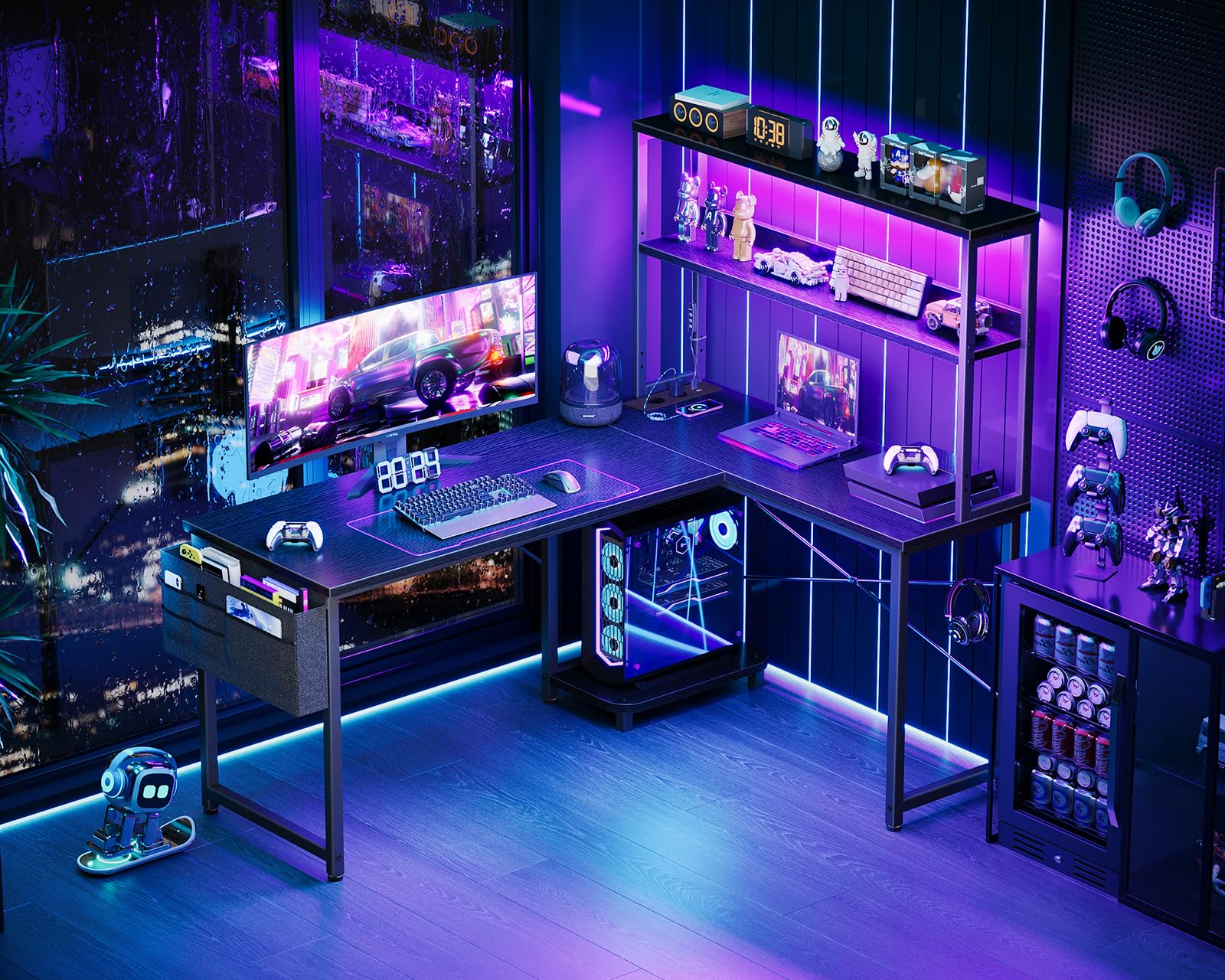 Coleshome Scrivania Gaming con LED e Prese, 135 × 100 cm Scrivania Gaming Angolare Reversibile con Scaffali Portaoggetti, Scrivania Angolare con Borsa Portaoggetti per Giocatori, Nero