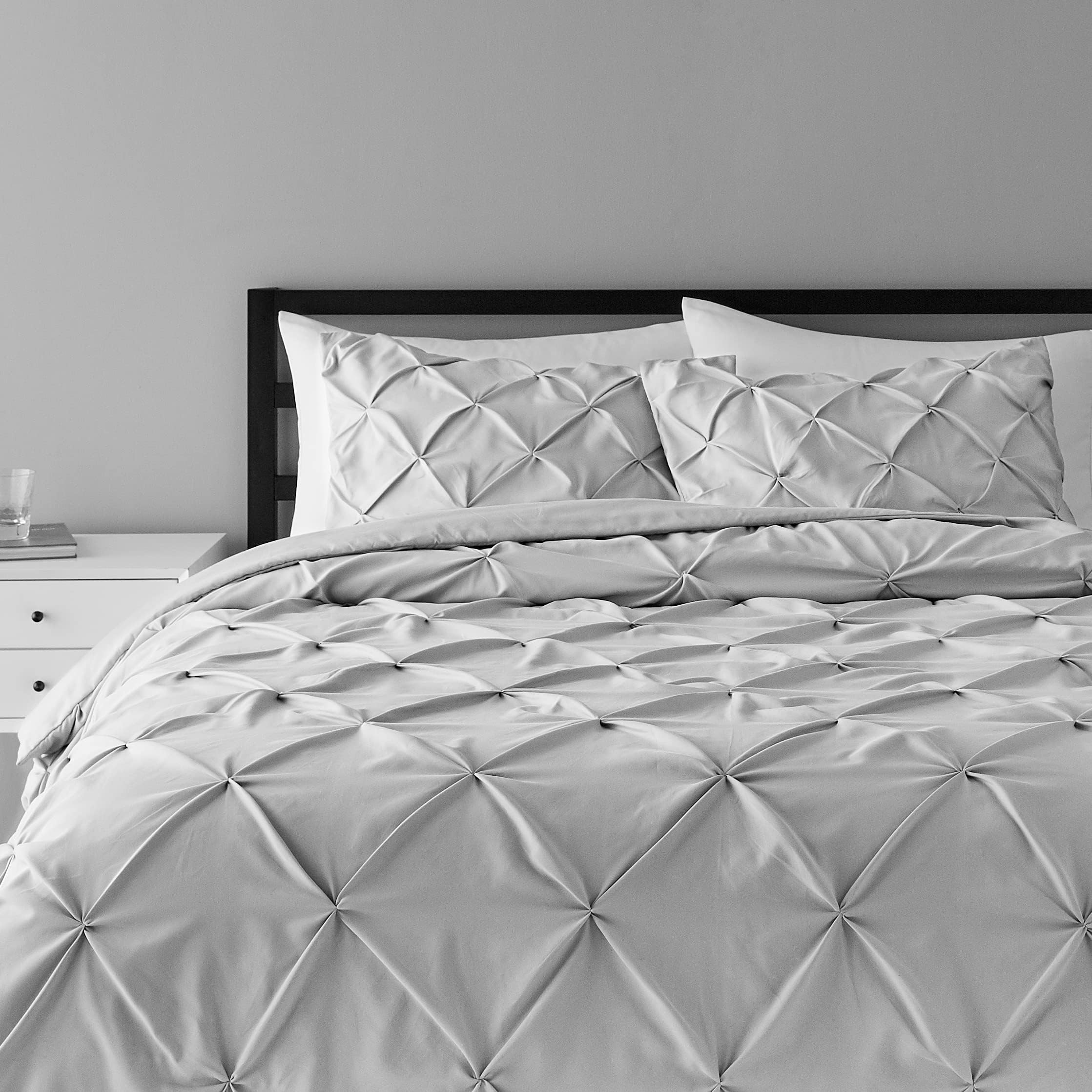 Amazon Basics Pinch Pleat Down-Alternative Comforter Bedding Set - King, Light Grey