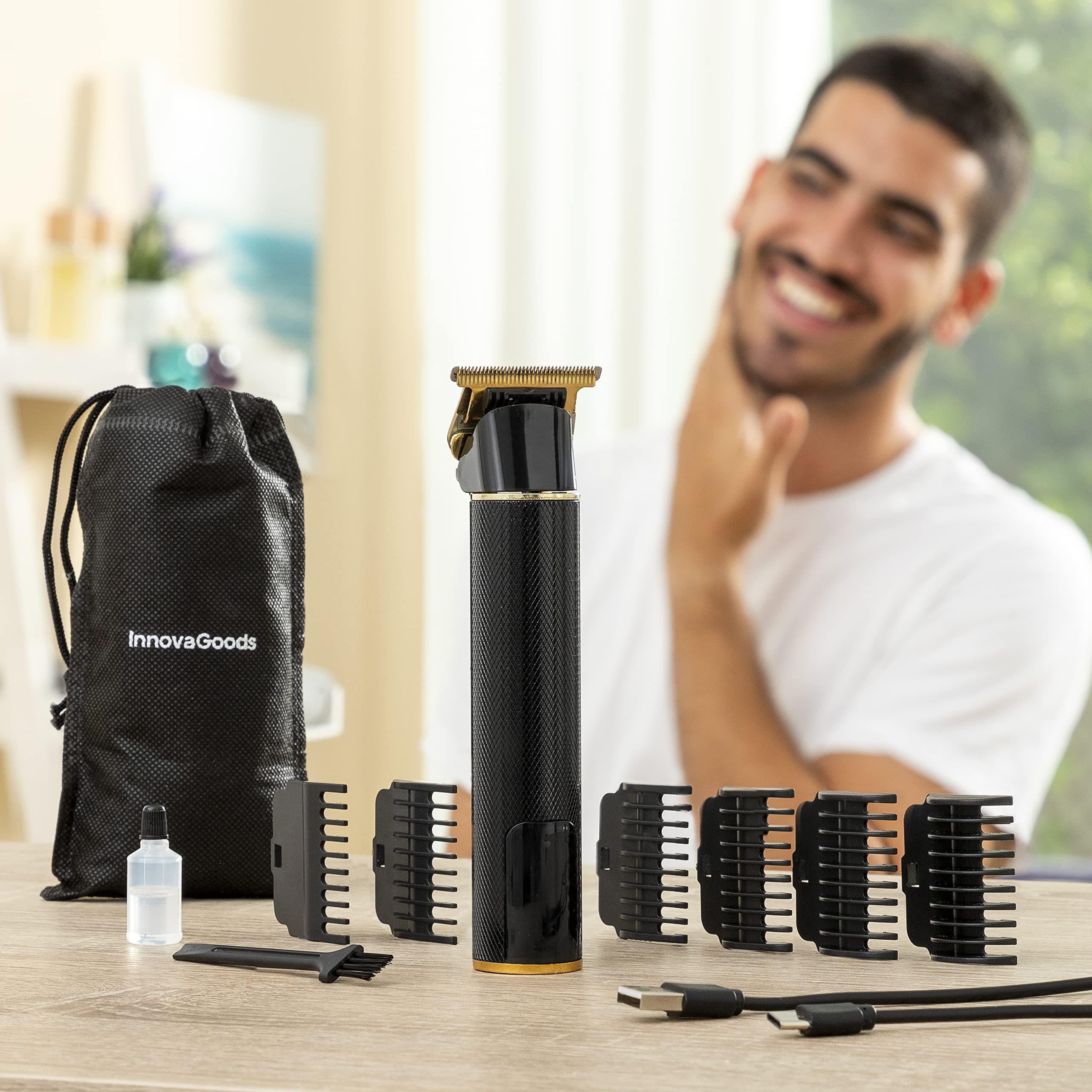 Tondeuse à Cheveux Professionnelle Rechargeable avec Accessoires V0103734 InnovaGoods