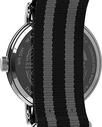 TIMEX　ウィークエンダー　クロノグラフ 40mm 腕時計　文字盤ネイビー Amazon.co.jp: Timex ウィークエンダー クロノグラフ 40mm
