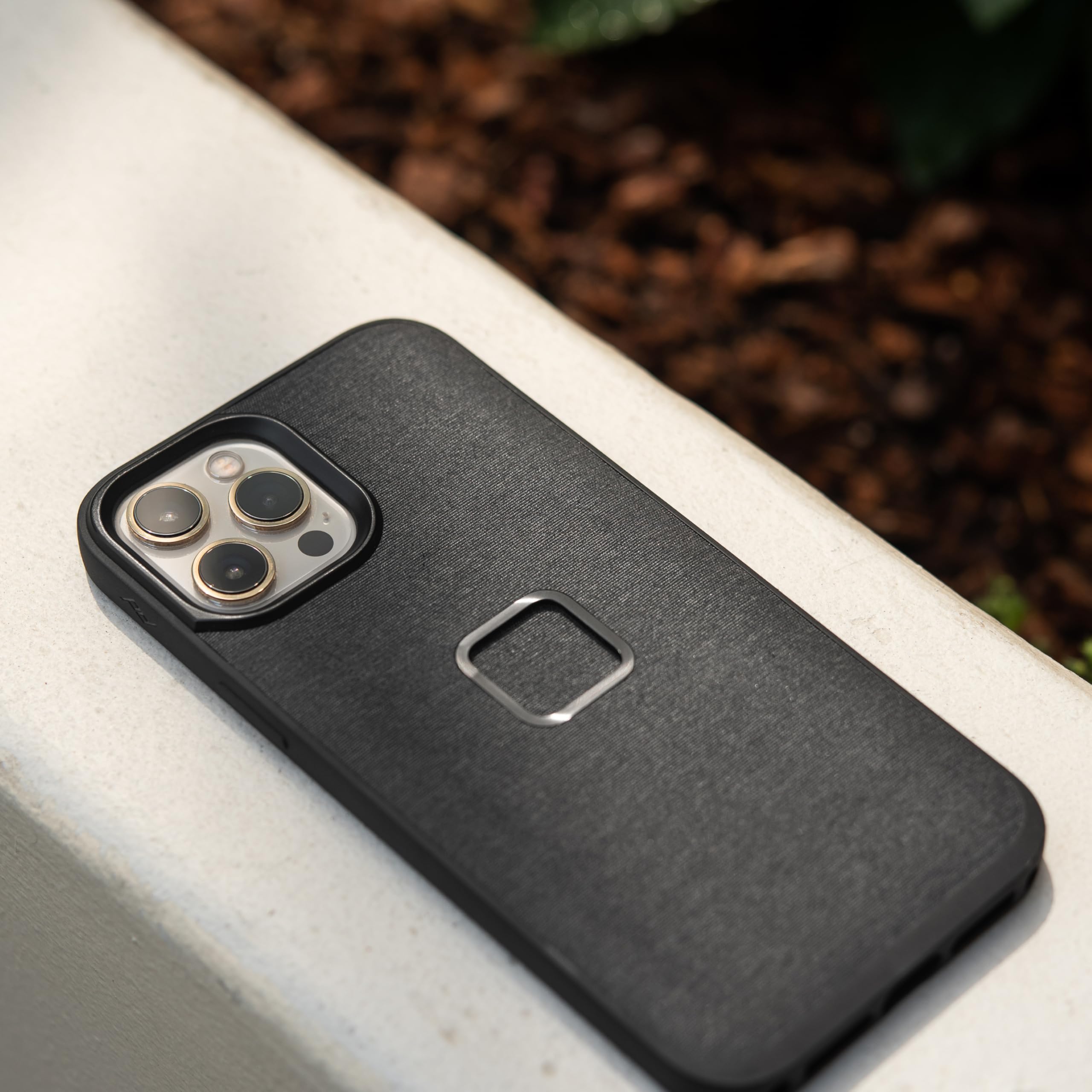 iPhone 13 Pro Gold 512GB +ピークデザインケース Amazon.com: Peak Design Mobile Everyday Loop Phone Case for