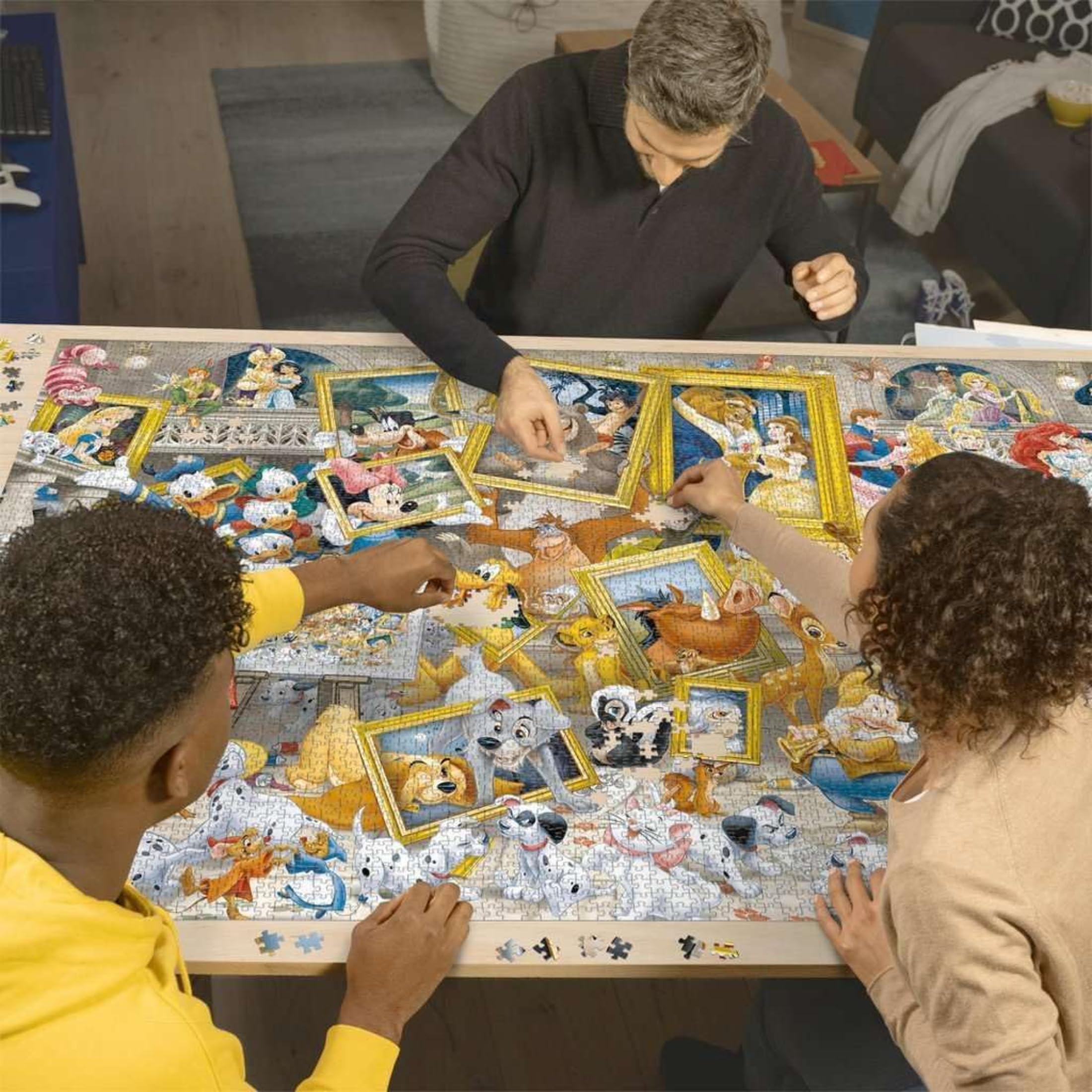 Ravensburger Puzzle 5000 Pezzi Disney Mickey l'Artista – Puzzle Adulti +14 anni, 153 x 102 cm, Puzzle per Adulti Super Esperti, Collezione 5000 Pezzi, Idee Regalo