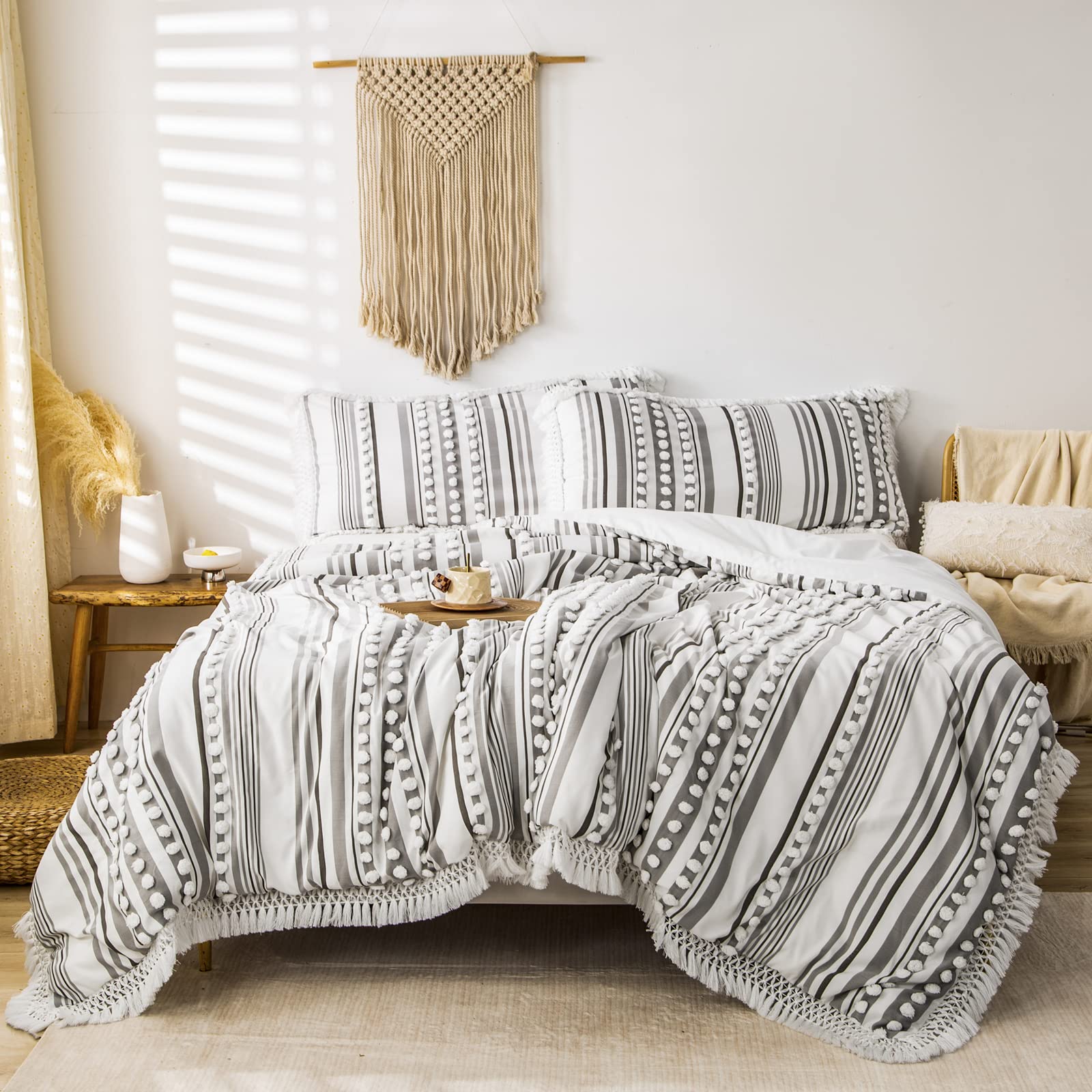 BEDLORE Boho Comforter Set King Size, Tufted Black and White Striped Ball Pom Pom Bedding Set with Tassel Fringe, Farmhouse Shabby Chic Bed Comforter with 2 Pillowshams for All Seasons