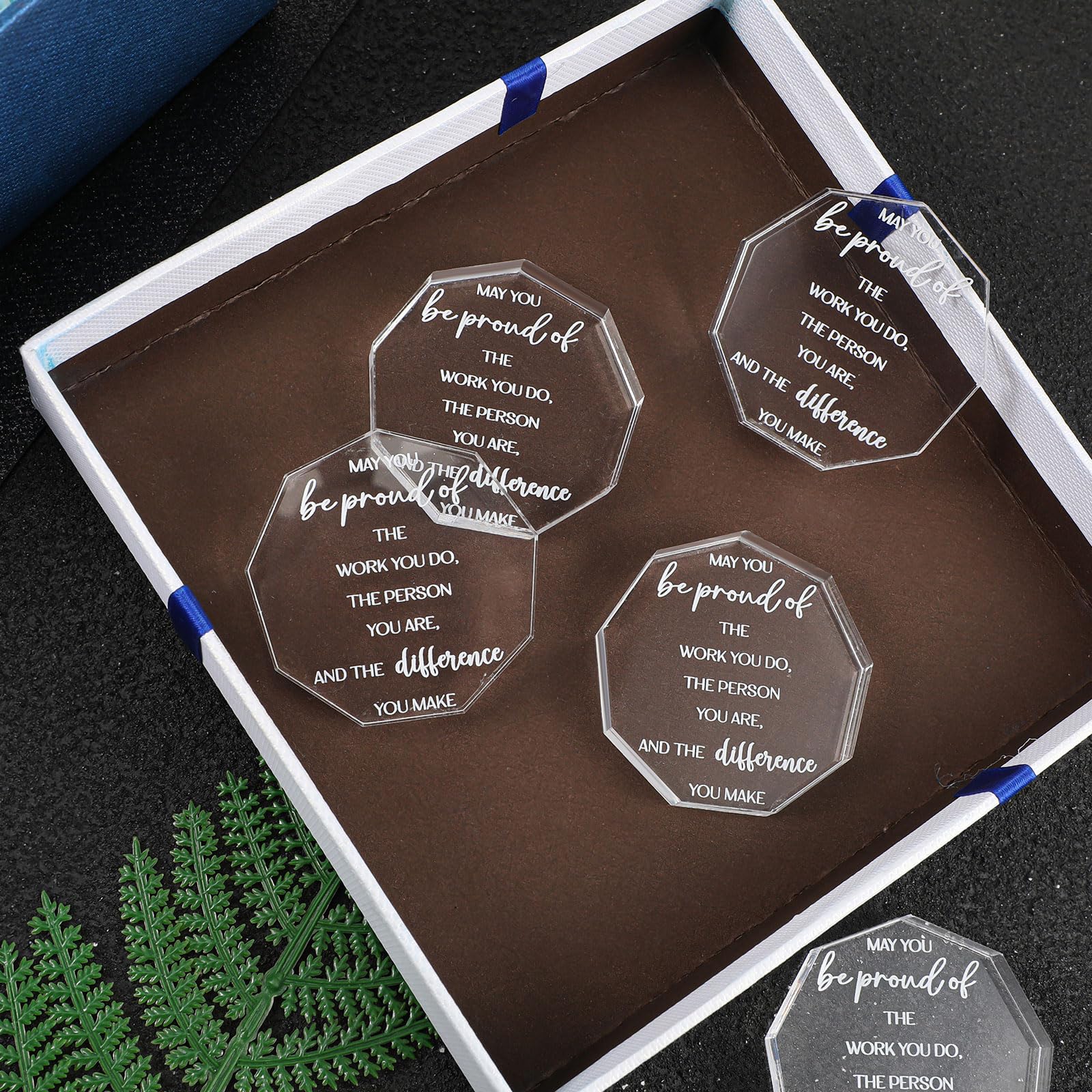 Huquary Regalo de agradecimiento para empleados acrílicos, premio de agradecimiento para compañeros de trabajo, regalos de agradecimiento May You Be Proud of The Work Trofeo acrílico Colegas