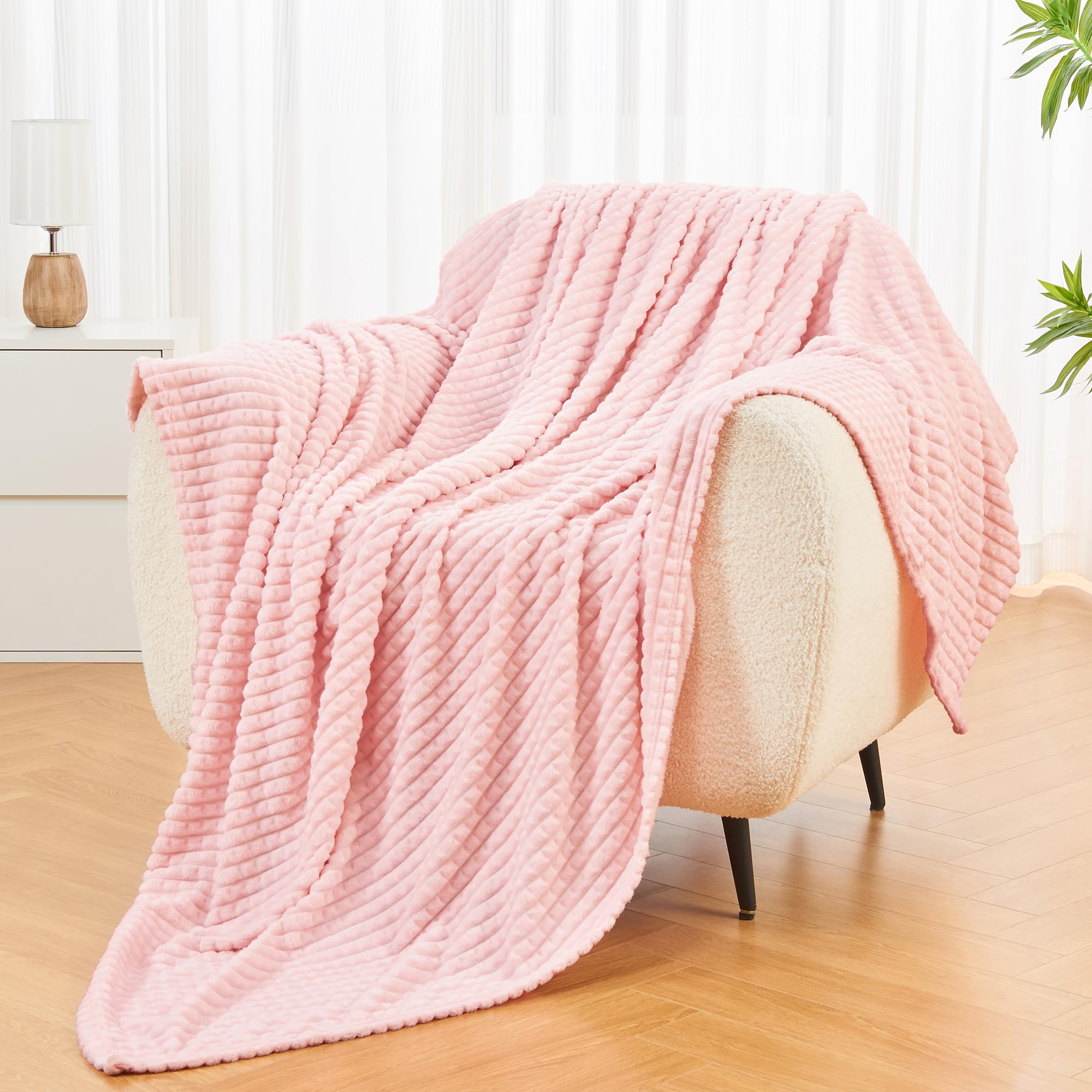 Andency Pink Soft Fleece Throw Blanket for Couch Girls Valentine Gift  Super Cozy Warm Flannel Decorative Blankets, Women Plush Blanket for Bed  Sofa
