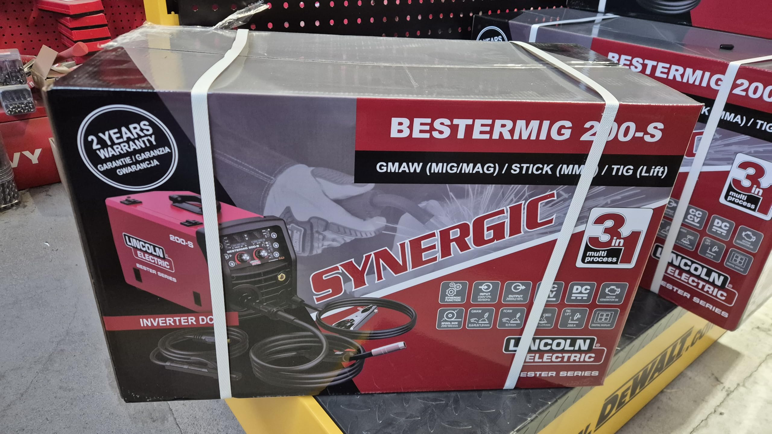 Soldador Multifuncional Inverter Bester MIG 200-S con Synergia y MMA/TIG Lift