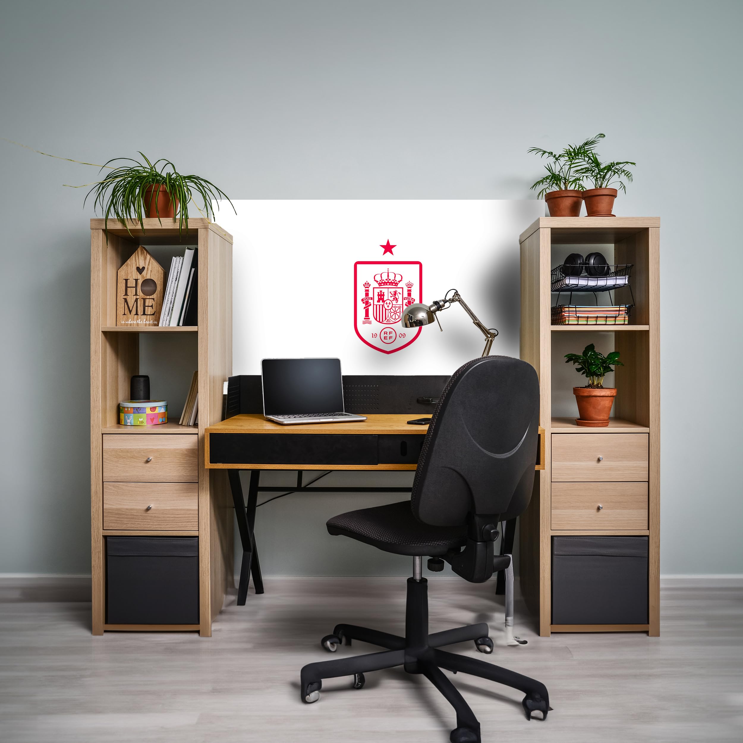 Licensed Décor The Royal Spanish Football Federation (RFEF) Vinyl Wall Stickers - Large (130cm (w) x 80cm (h) - Badge Red - Image 2