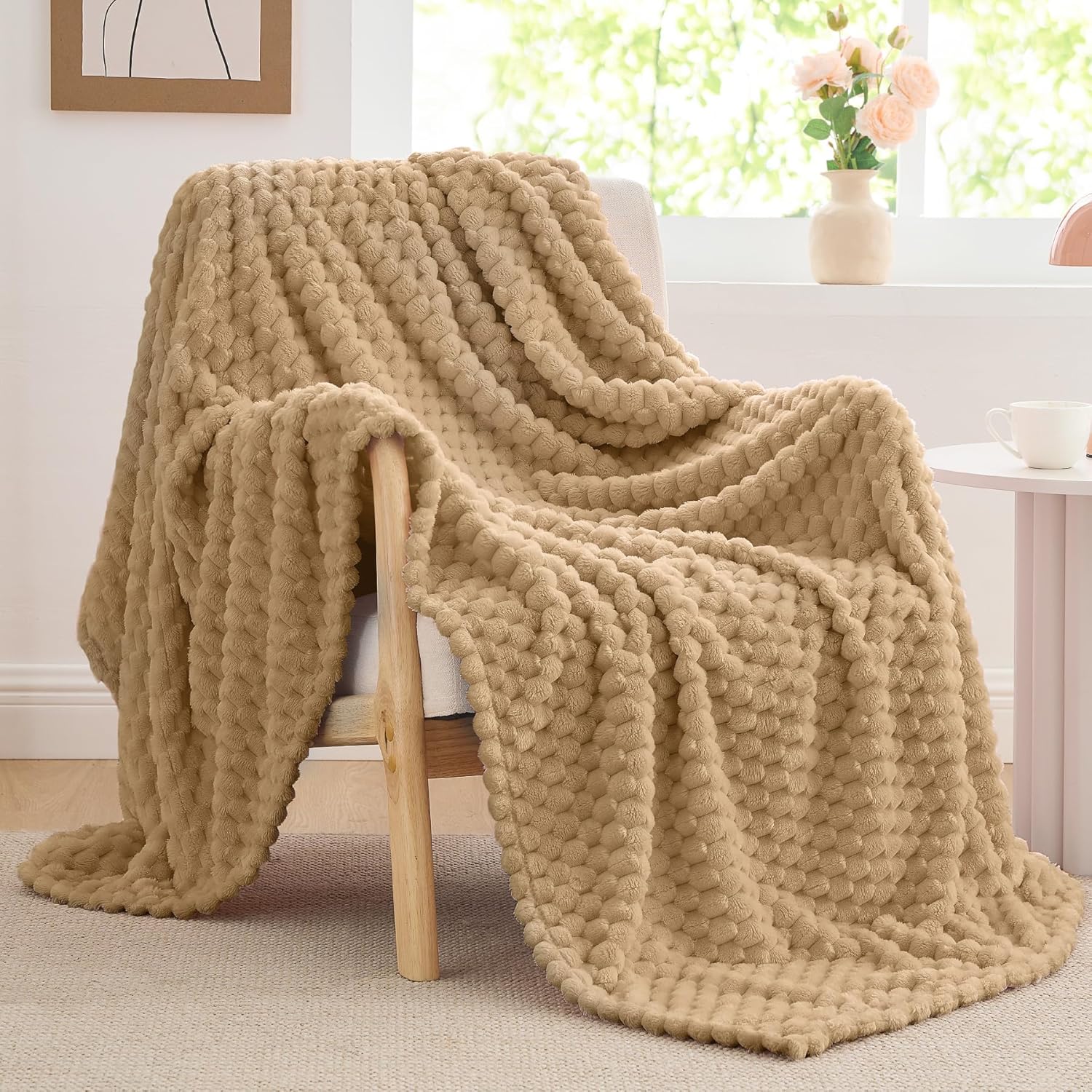 BEDELITE Fleece Blanket Twin for Bed Couch, 3D Jacquard Decorative Camel Throw Blanket, Soft and Cozy Warm Plush Fuzzy Blanket All Seasons Suitable, 60x80Inches - Image 4