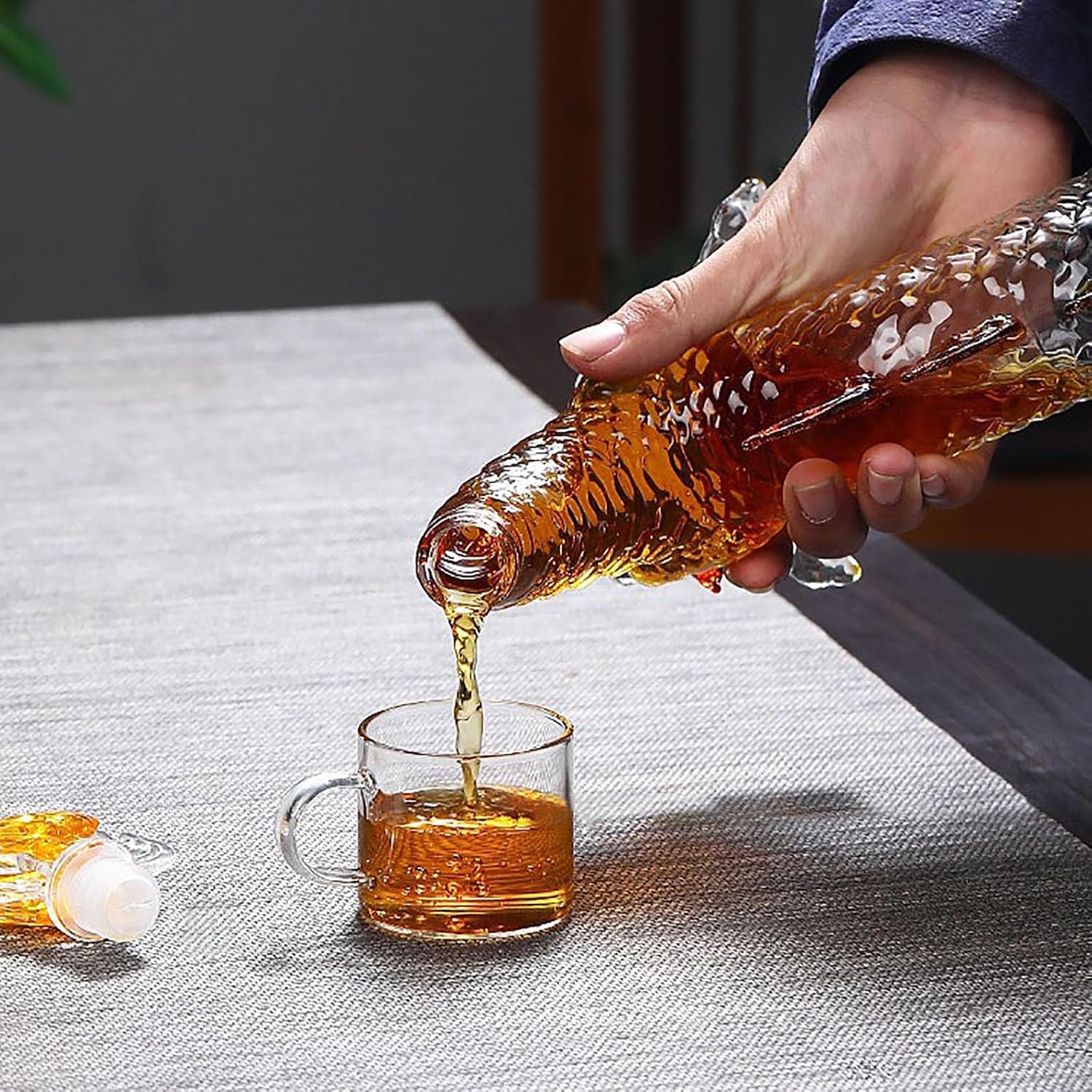 Whiskey Decanter, 1000ml Dragon Lead-Free Glass Whisky Bottle, 12 Chinese Zodiac Wine Table for Whiskey, Wine & Spirits, Festival Table Decoration art Statue
