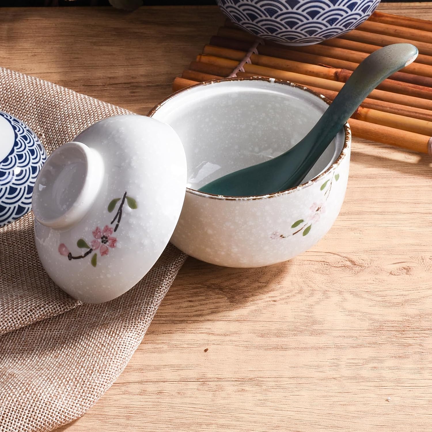Porcelain Stew Pot with Lid, 8.5OZ Cherry Blossom Single Small Soup Bowl