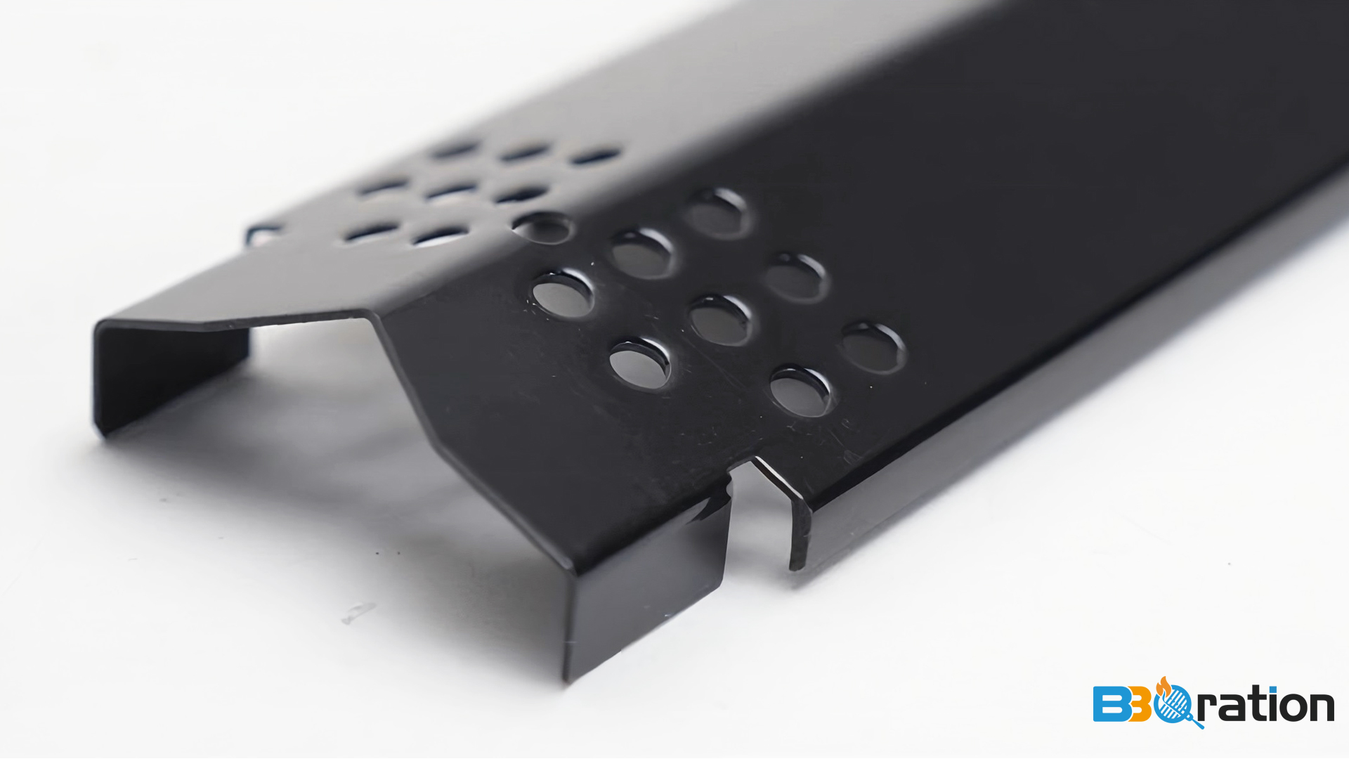 Set di accessori per griglia Charbroil a 2, 4, 5 e 6 bruciatori, deflettori per fuoco e piastre Tamer Set di accessori per griglia Charbroil a 2, 4, 5 e 6 bruciatori, deflettori per fuoco e piastre Tamer