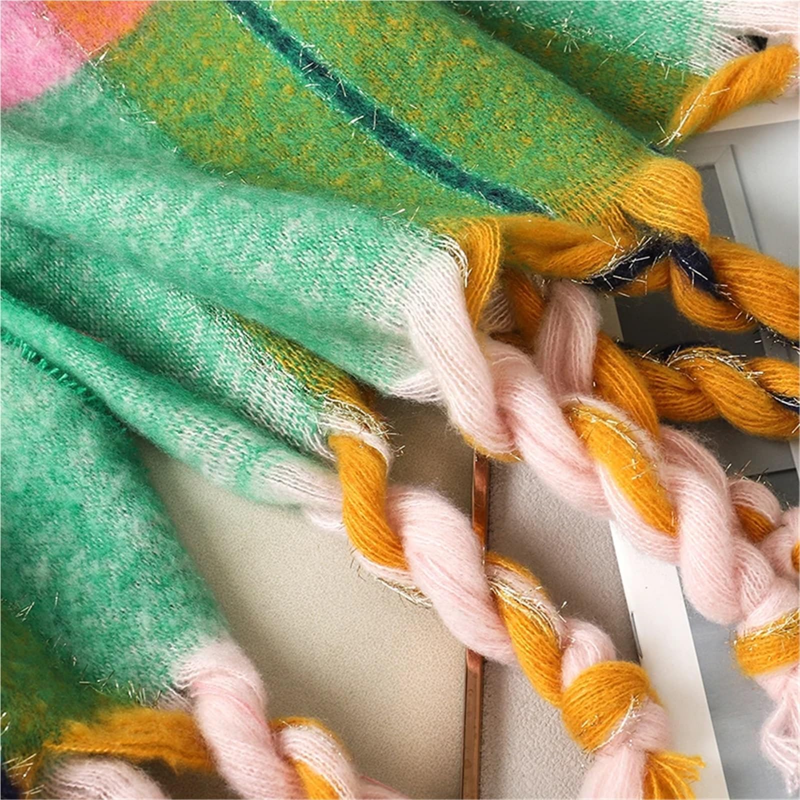 Sciarpa di Lusso in Cashmere Scozzese da Donna, Calda Pashmina Invernale con Nappe e boli di Pelo, Elegante Scialle(DS038-01)