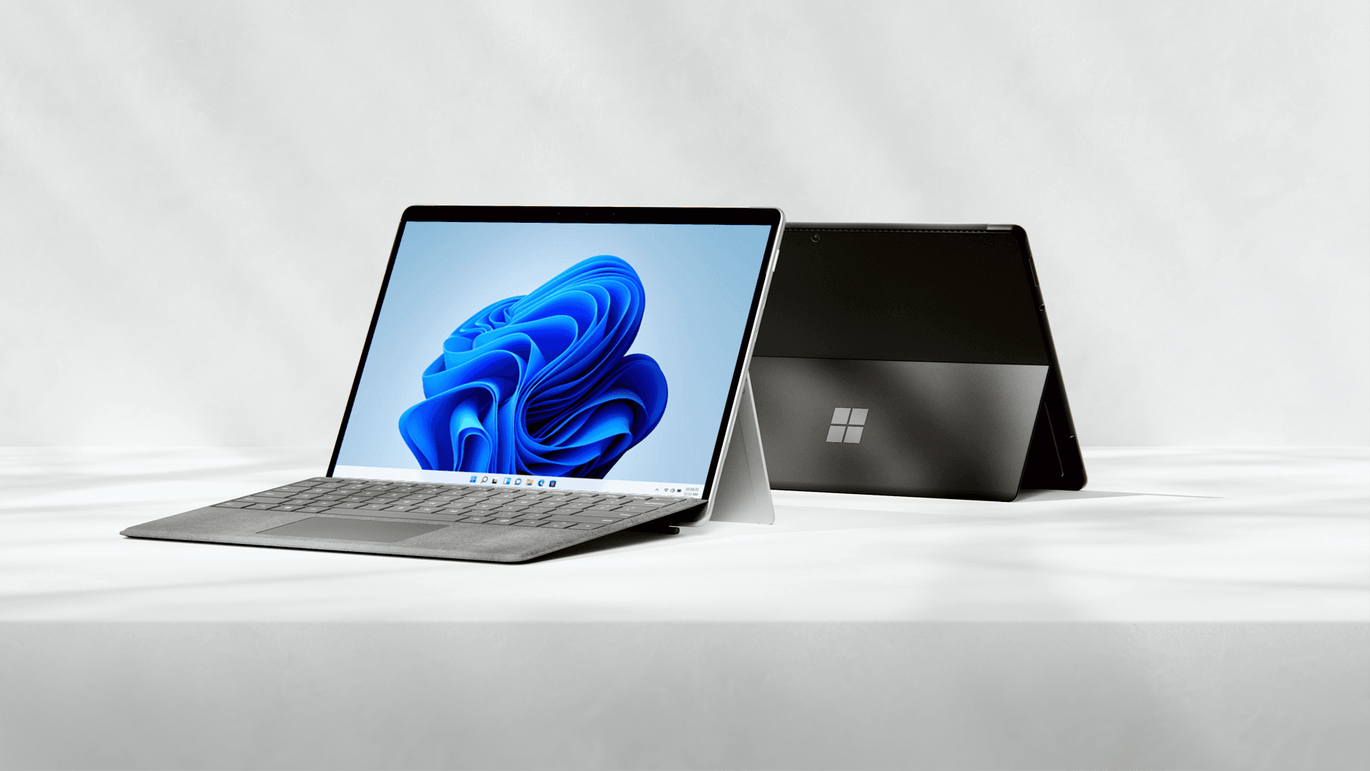 Microsoft Surface Pro 8 - 13 Inch 2-in-1 Tablet PC - Silver