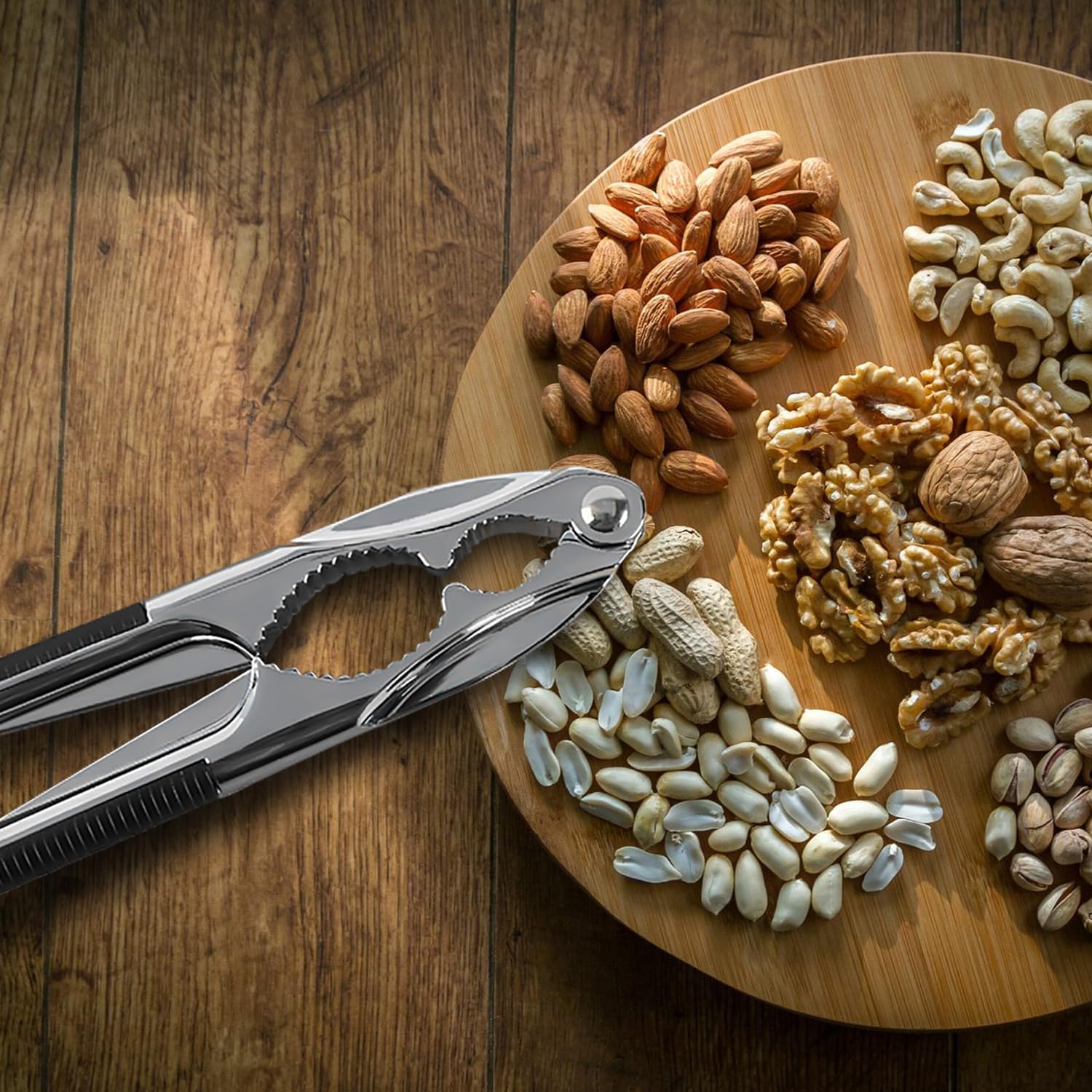 Amazon｜くるみ割り器 滑り止め 胡桃割り器 亜鉛合金製造 硬質 高品質