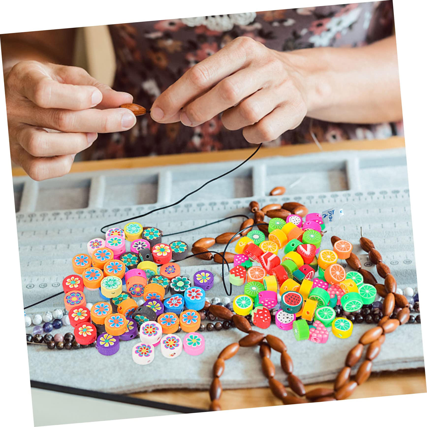 STOBOK 400stücke Polymer Clay Spacer Beads Für Schmuck Bunte Blumen Und Fruchtperlen Für Armbänder Halsketten Und Kreative Bastelprojekte Für Erwachsene