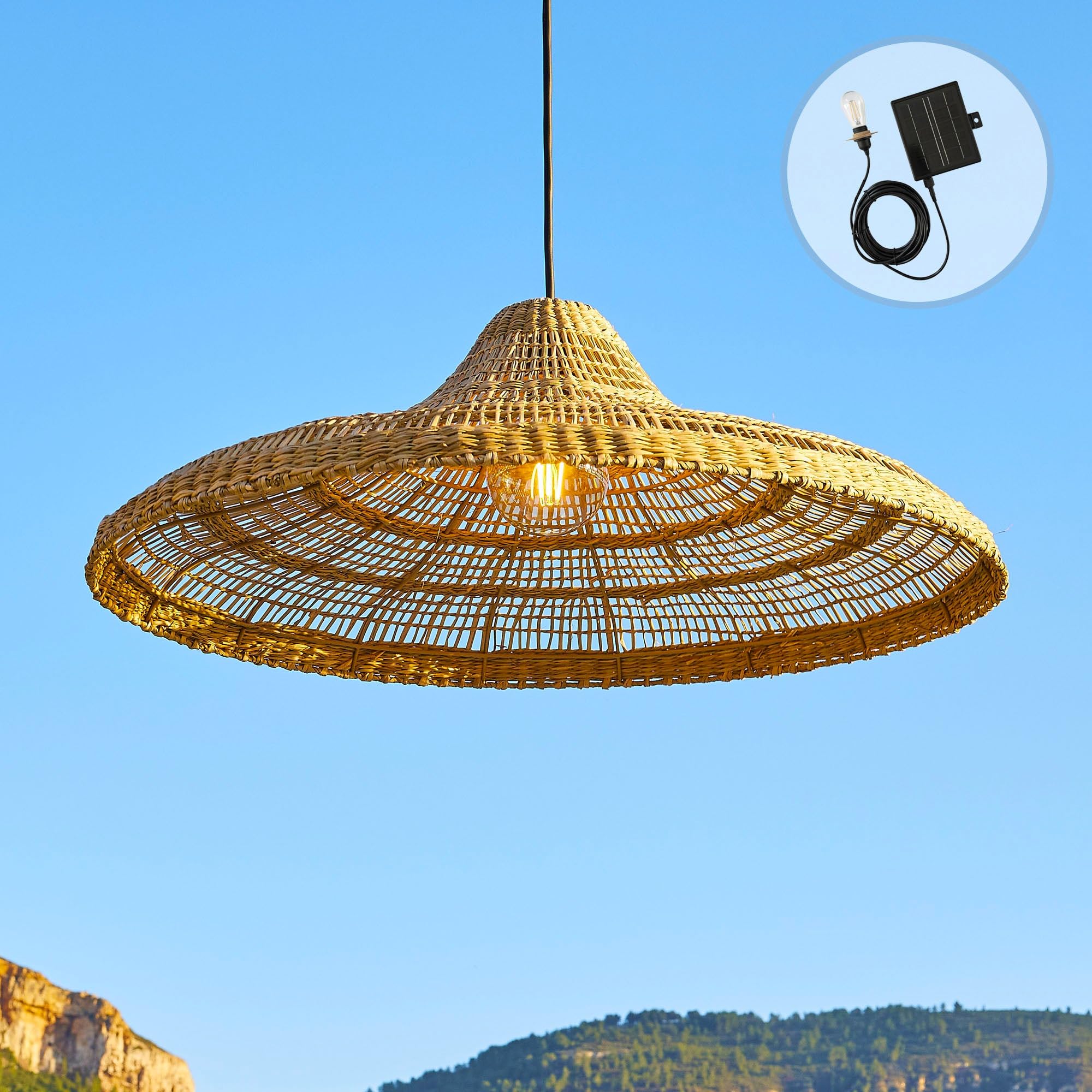 Suspension solaire FREYA LARGE SOLAR en herbe marine avec câble hybride secteur et solaire 5m