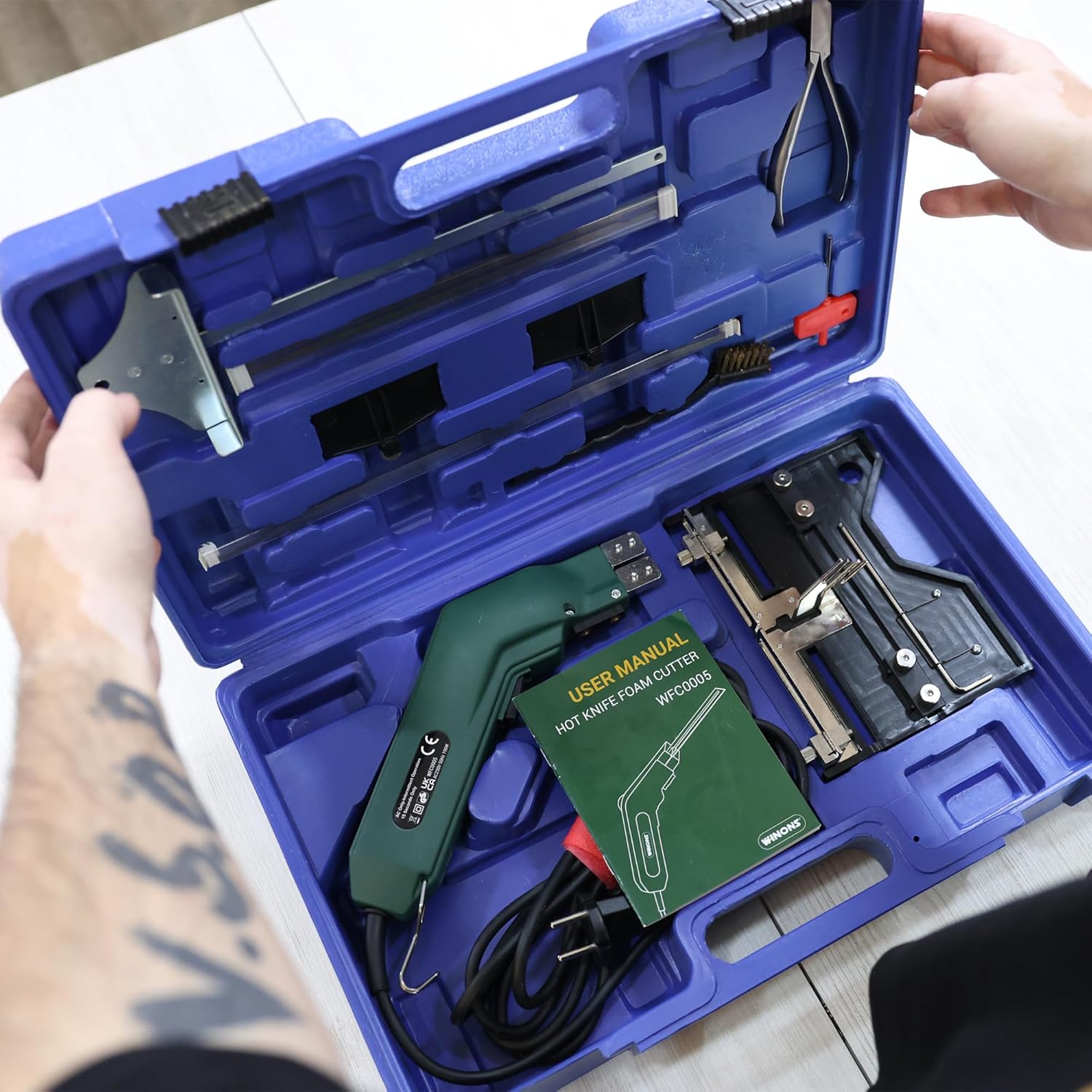 WINONS Hot Knife Foam Cutter WFC-0005 kit in blue storage case