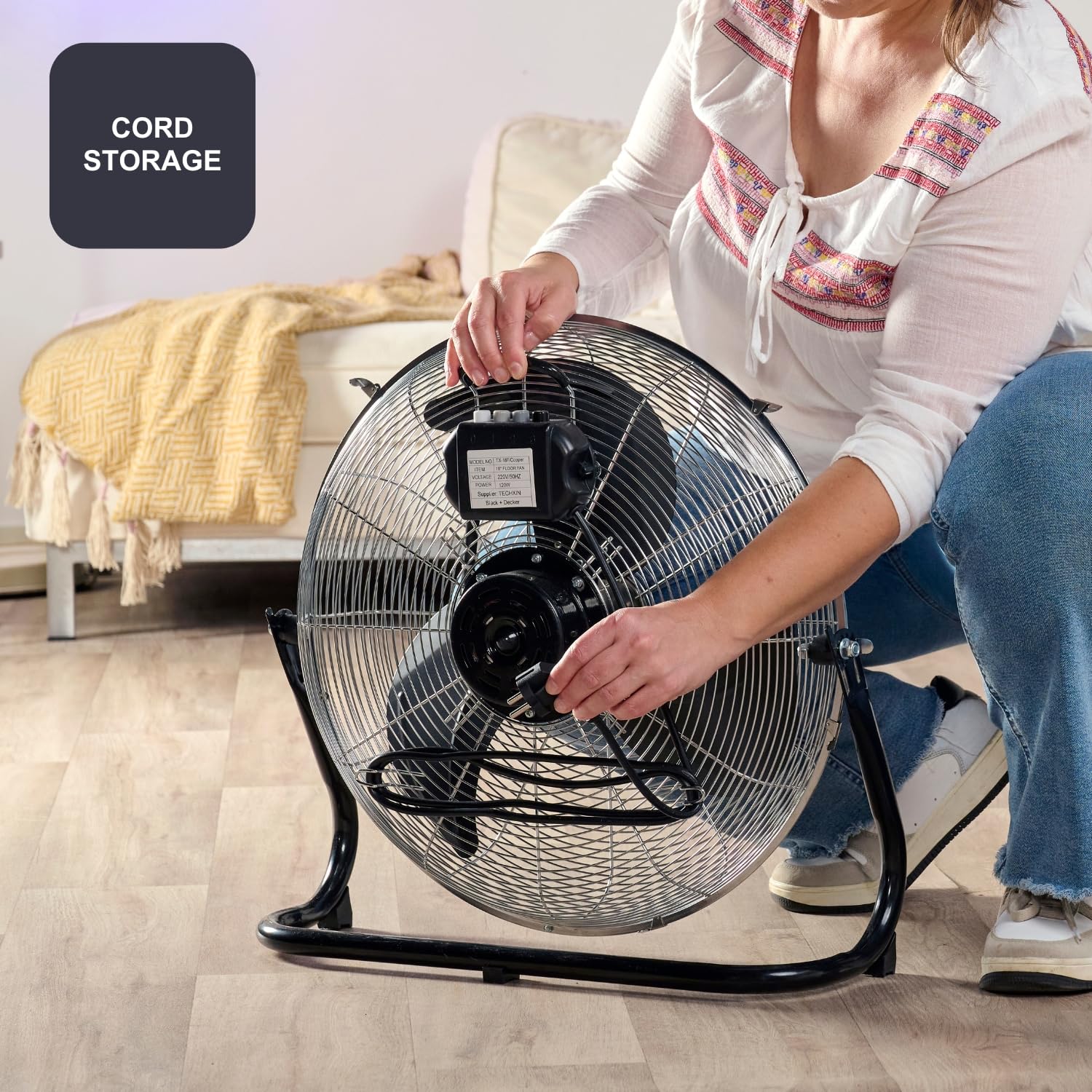 BLACK+DECKER - Ventilatore da Pavimento 120W | 3 Velocità | Diametro 45cm | 3 Pale in Metallo | Inclinazione Regolabile | Base Antiscivolo | Maniglia di Trasporto | Griglia Rimovibile | Avvolgicavo
