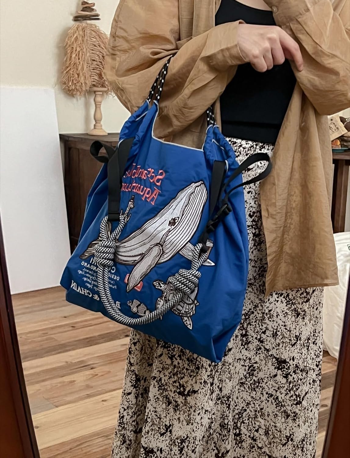 [Ｍedalboy] エコバッグ クジラ柄 細かい刺繍 布バッグ ナイロン製 ハンドバッグ ショルダーバッグ コンパクト 折りたたみ