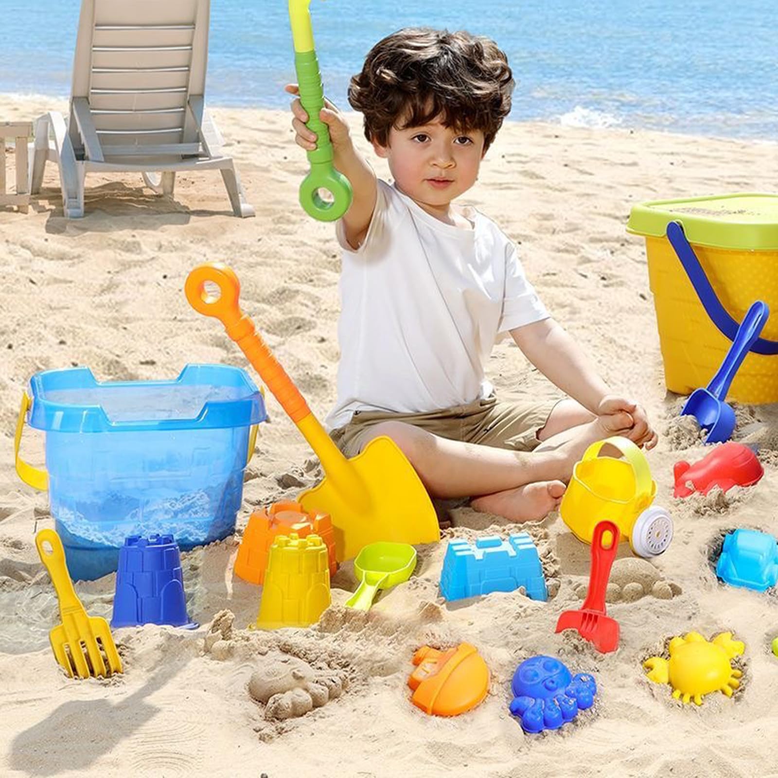 Shore Spielspielzeug Set, 20-teiliges Eimer und Sandwerkzeug Set mit Schaufeln, Gießkanne, Siebdeckel und Formteilen für Strandtage und Sandkastenspaß, Strandspielzeug, Sandspielzeug, Eimer,