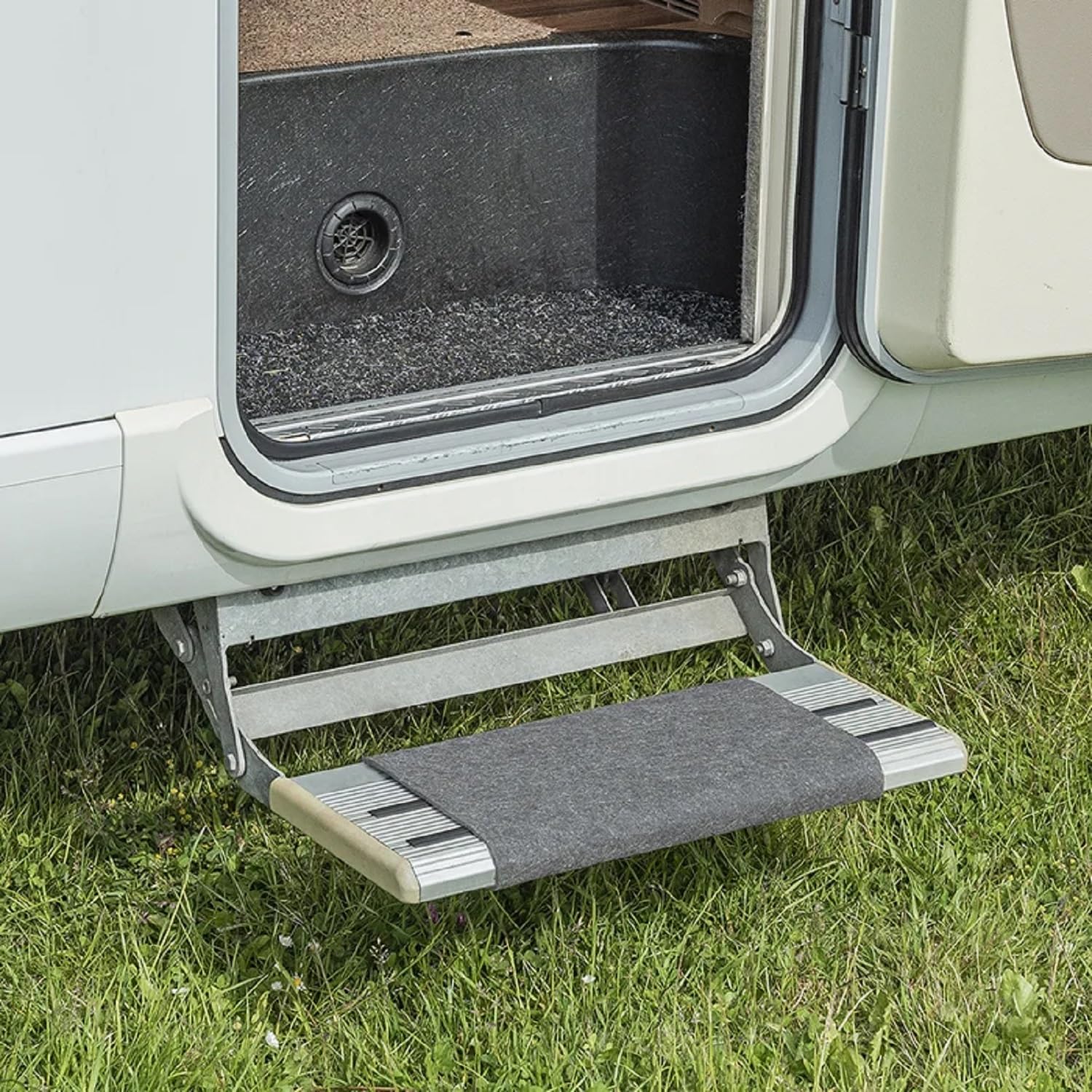 ProPlus 360831 - Tapis de Sol - Dimensions : 445 x 375 mm - pour marchepied avec 3 Ressorts de Serrage - Empêche Le Glissement