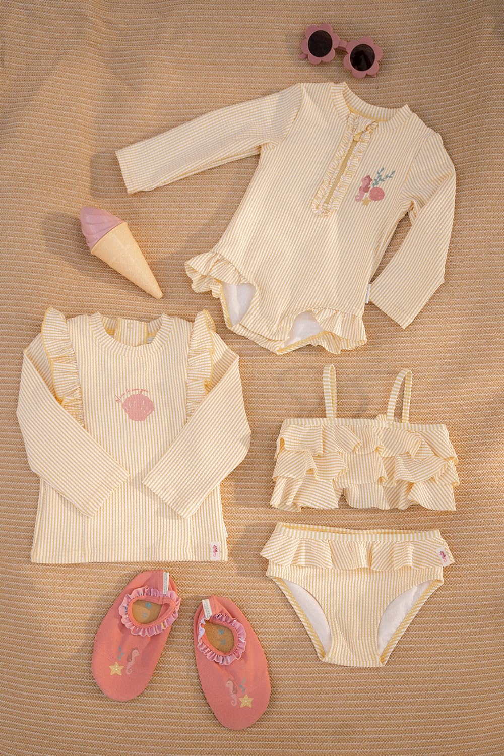 Little Dutch CL25038327 Schwimmshirt mit Rüschen Langarm - Ocean Treasures gelb (Gr. 86/92)
