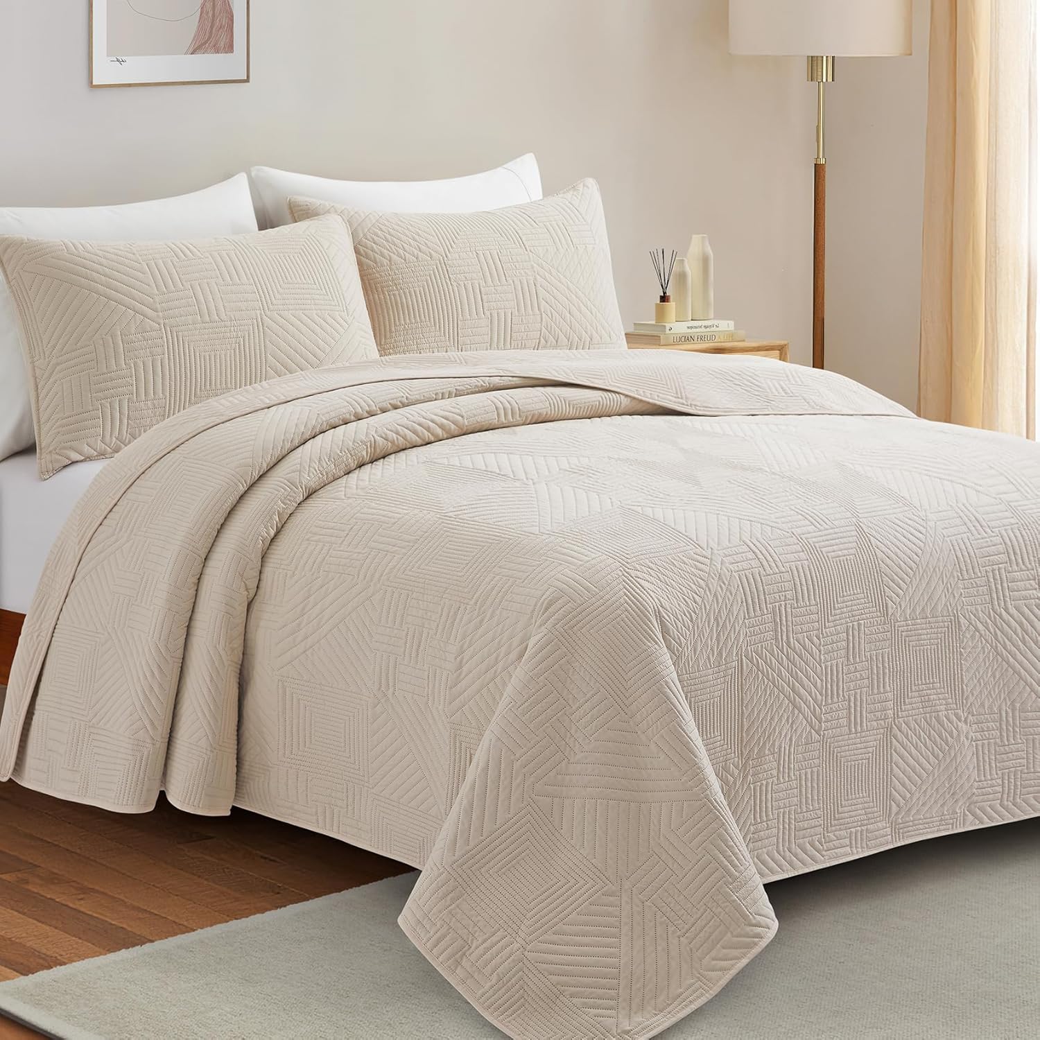 lavsiry beige quilt king size with pillow shams, summer soft geometric pattern bedspread, 3 pieces lightweight coverlet bedding set for all seasons beige king(106"x96")