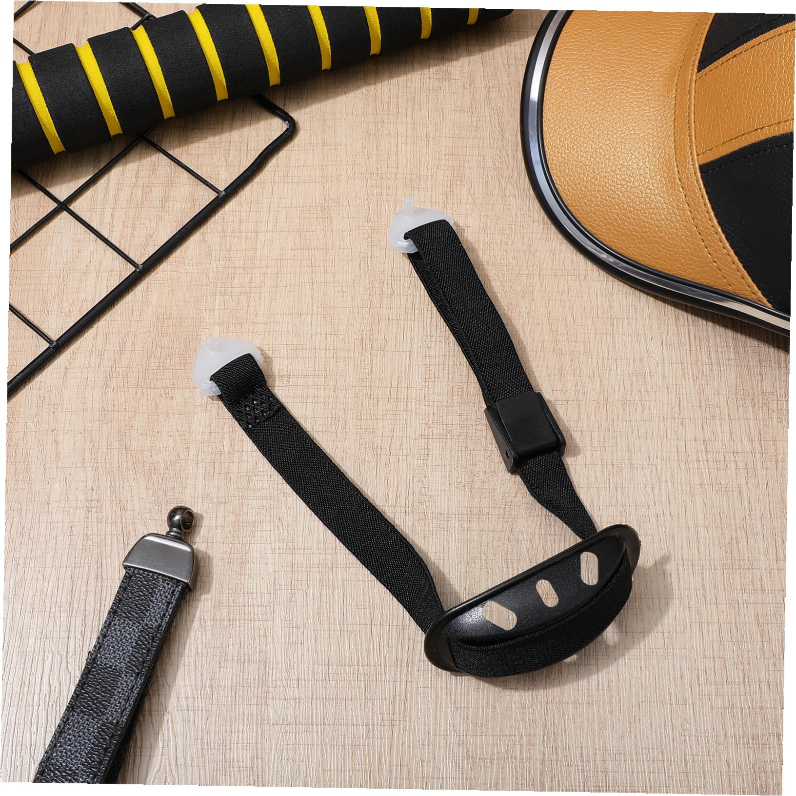 Cabilock 10 Pièces Sangle de Menton Ajustable pour Casque de Sécurité Légère et Confortable Protection Renforcée pour Chantier et Sports Installation Facile et Résistance Élevée Accessoire