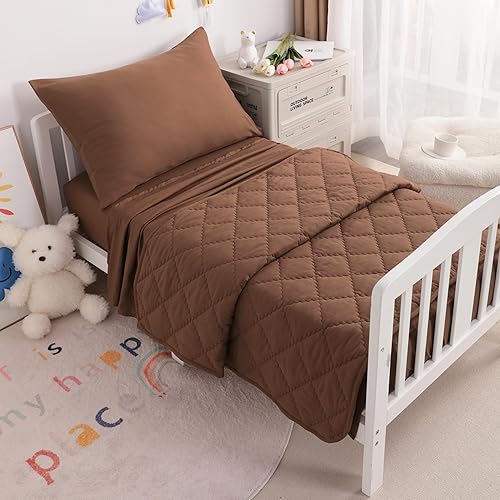 Vista 55 de NTBAY Juego de ropa de cama para niños pequeños, juego de ropa de cama suave y transpirable de 4 piezas para niños y niñas, incluye edredón
