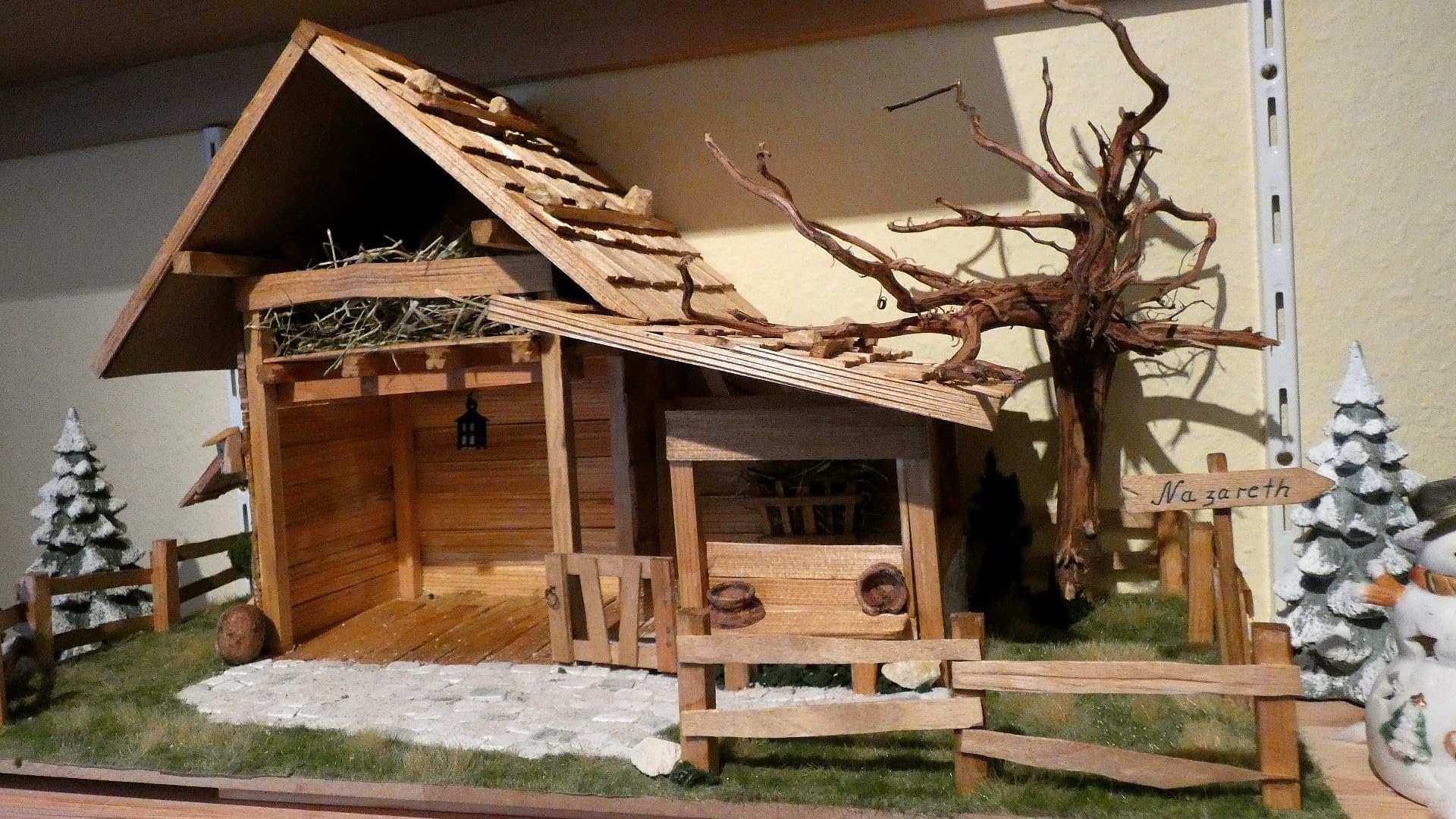 Krippe Krippenbausatz heimatlich alpenländisch Krippenbau Krippe selber Bauen Weihnachten DIY