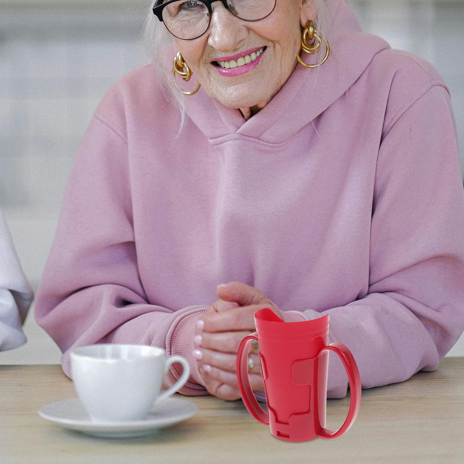 Vaso para Ancianos Diseño Inclinado y Ligero de Plástico, Taza Práctica Antiderrame para Pacientes y Mujeres Embarazadas en Cuidado Diario