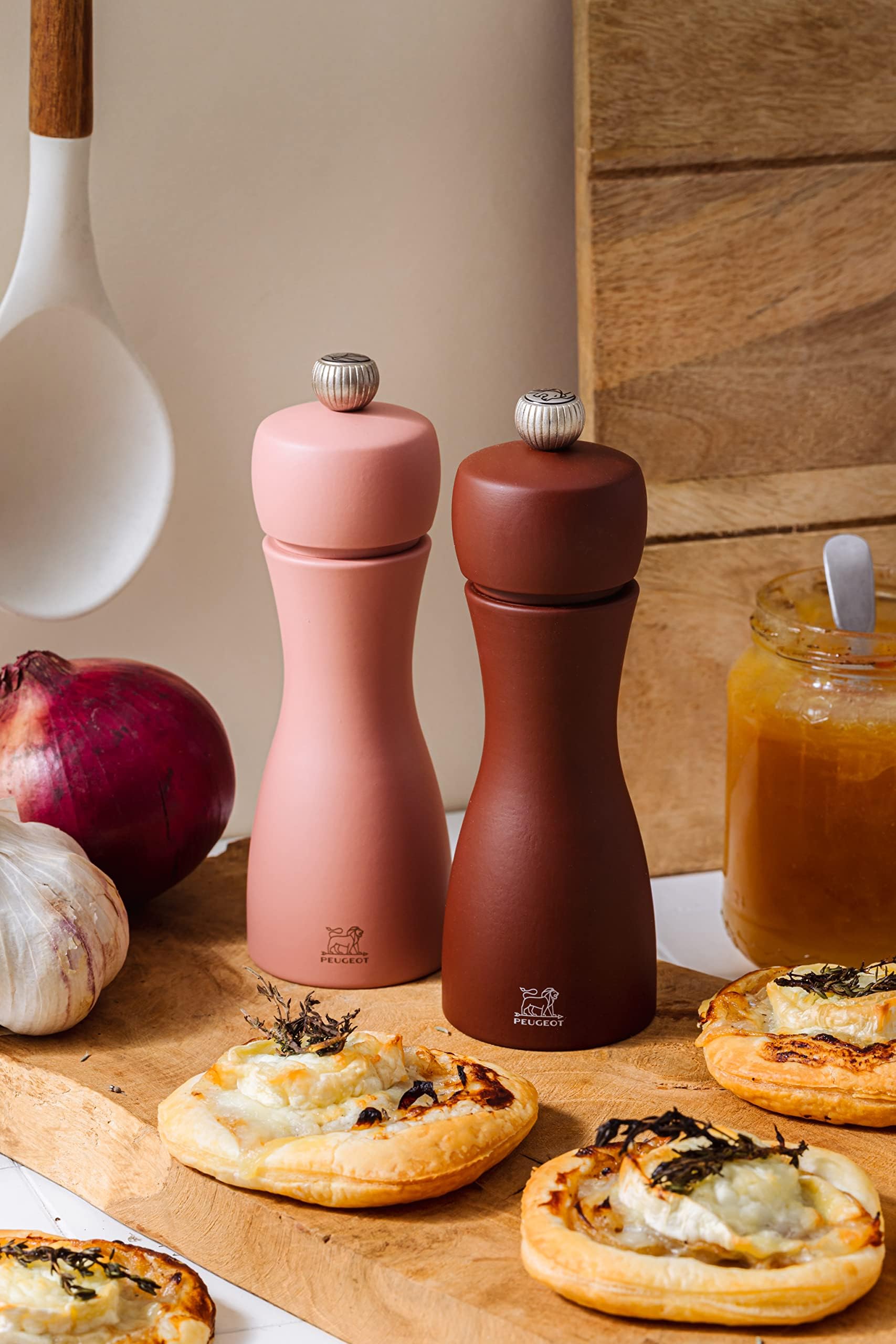 PEUGEOT - Pfeffermühle + Salzmühle Tahiti Erde 15 cm + Pfeffer & Steinsalz - Innovatives Zirlion-Mahlwerk - Aus zertifiziertem Holz - Französiches Know-How - Kakao- & Haselnussbraun