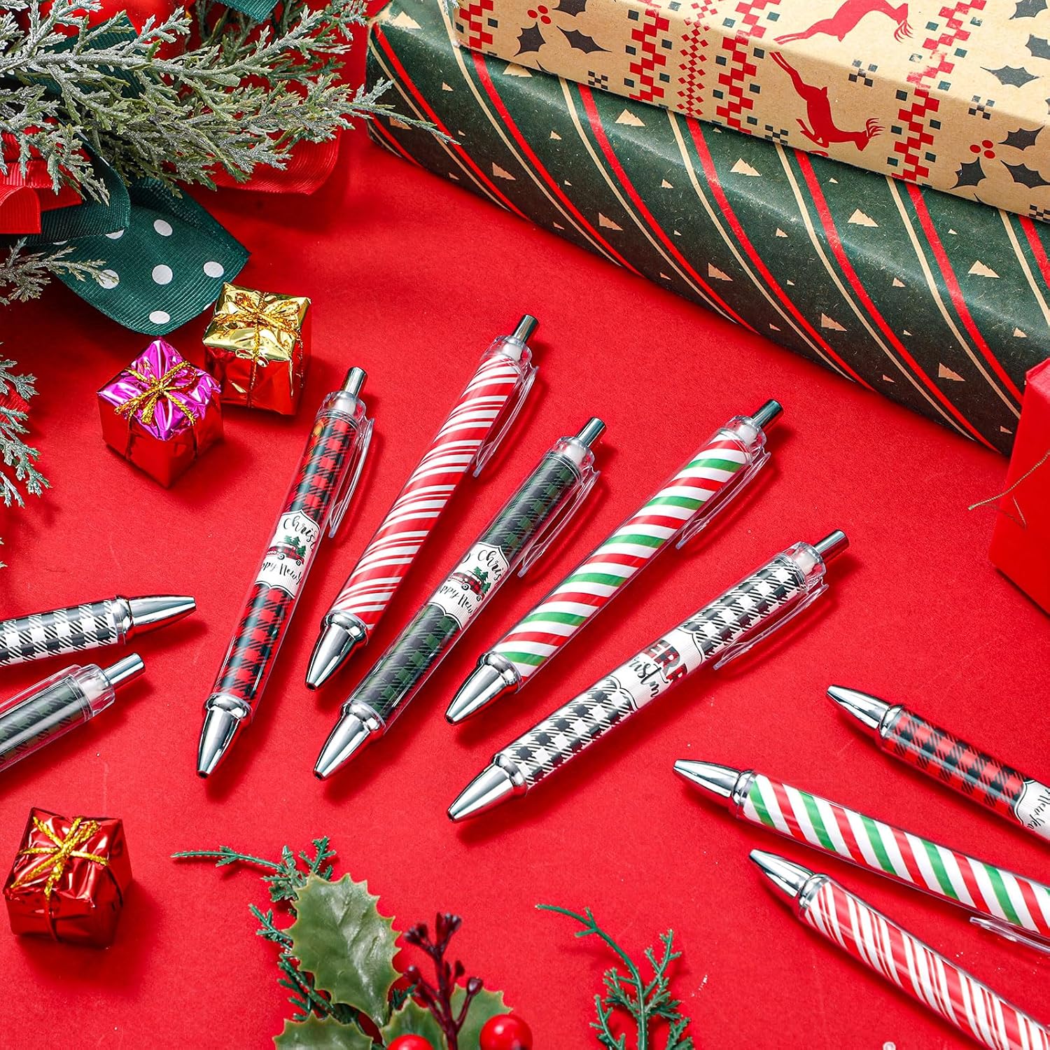 Tenceur 150 Pcs Christmas Ballpoint Pens Bulk with Black Ink, Black Red Green Plaid Xmas Rollerball Pens for Adults Christmas Party Favors Gifts for Coworkers Office Favors Stocking Stuffers