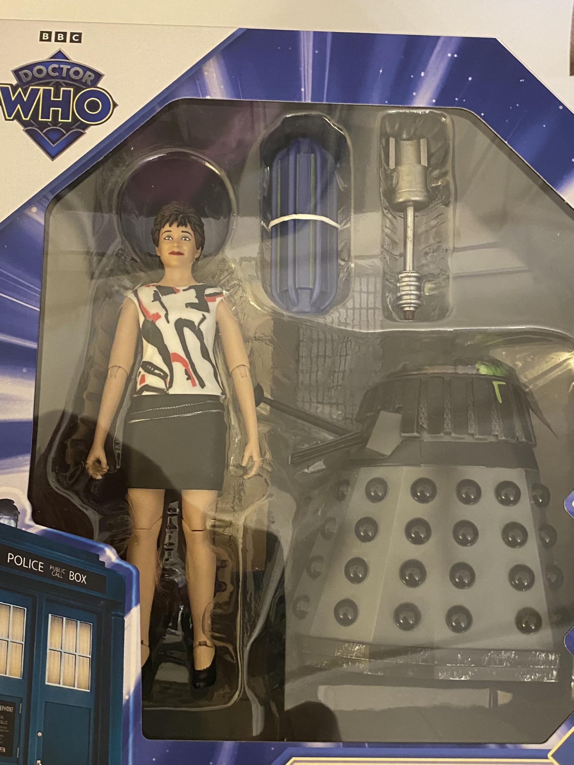 Doctor who Tegan Jovanka and destroyed Dalek vortex edition figure set