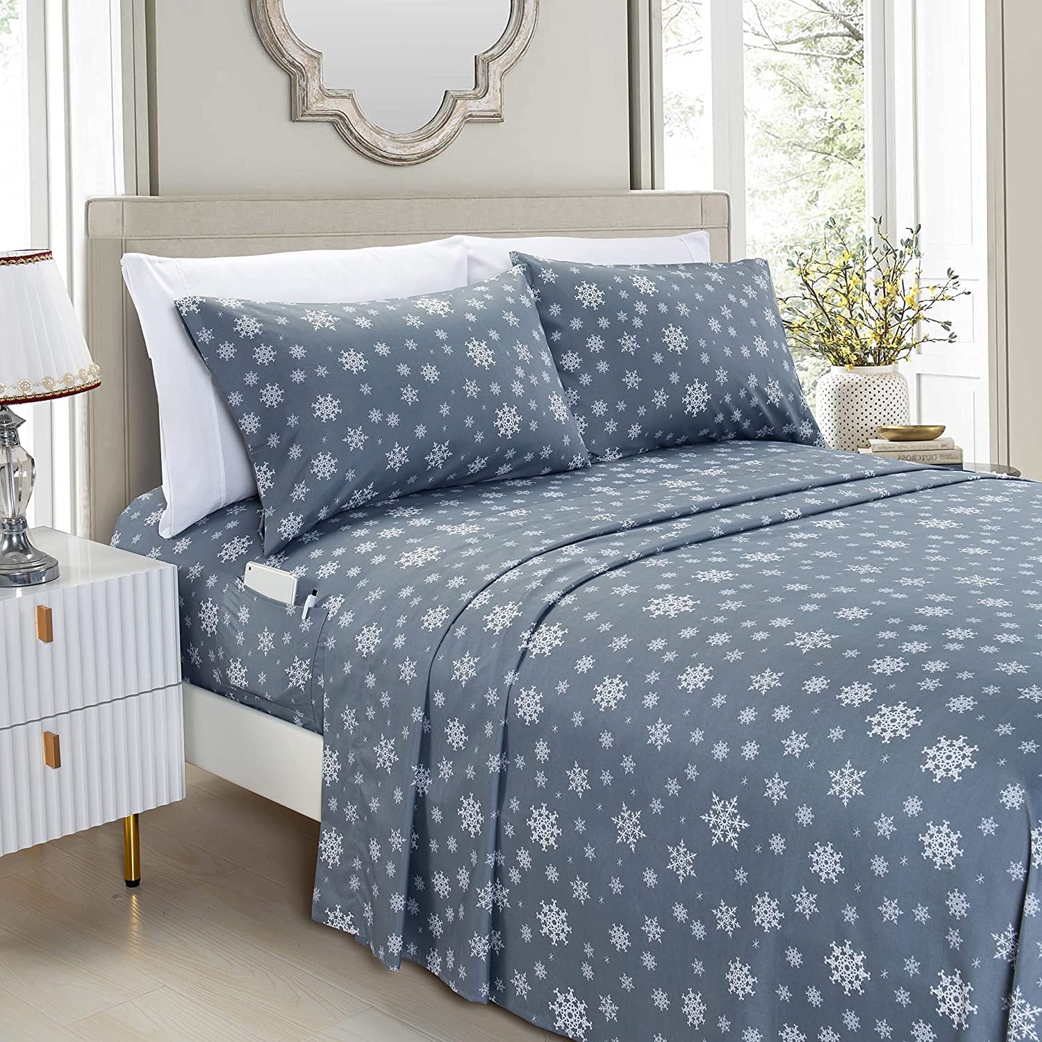 Elegant Comfort Luxury Soft Bed Sheets Holiday Pattern 1500 Premium Hotel Quality Microfiber - Softness Wrinkle and Fade Resistant (6-Piece) Bedding Set, Cal King, Snowflake-Gray