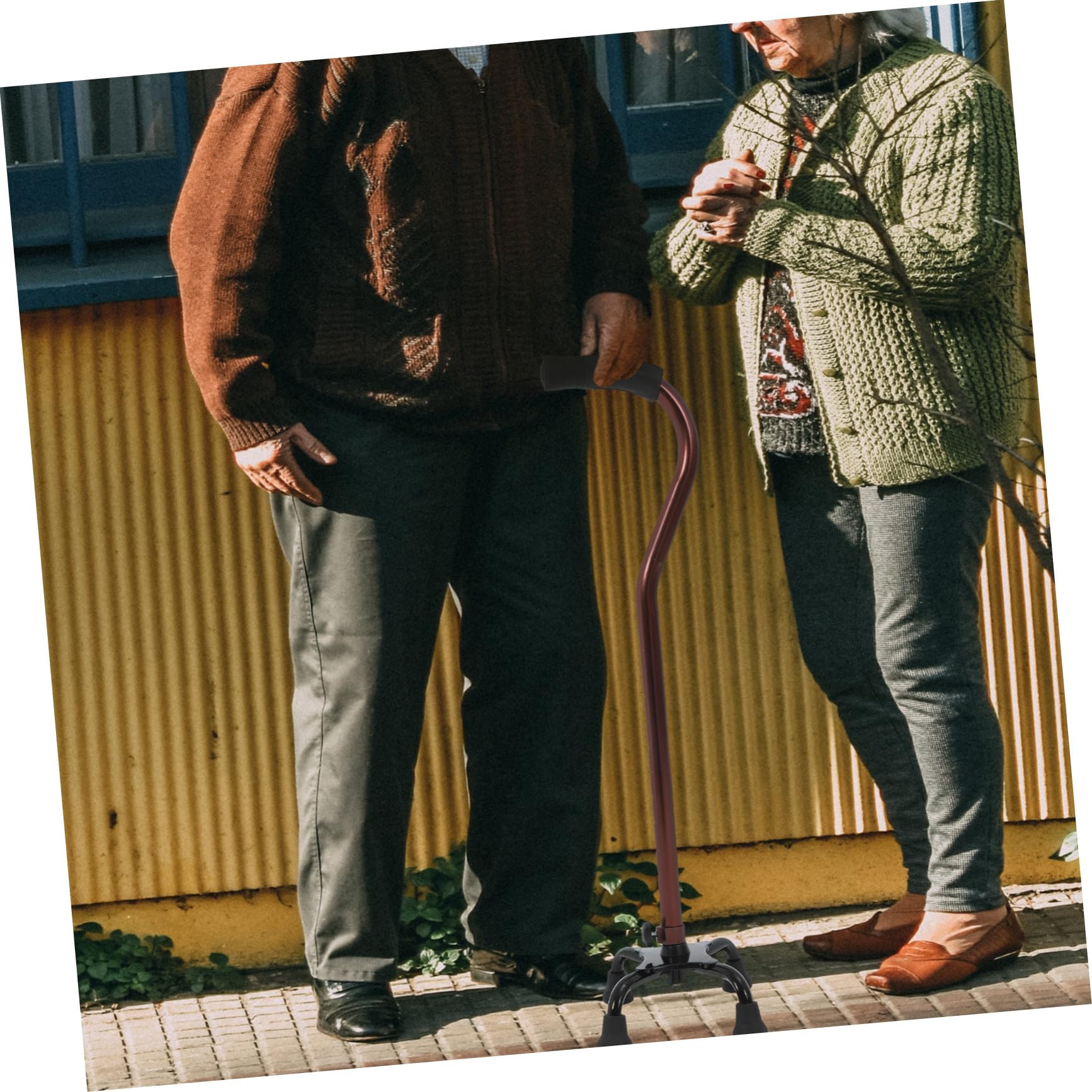 Yardenfun Bastón de Cuatro Patas de Aleación de Aluminio Negro Plástico Antióxido para Personas Mayores y Discapacitadas Apoyo Seguro y Estable