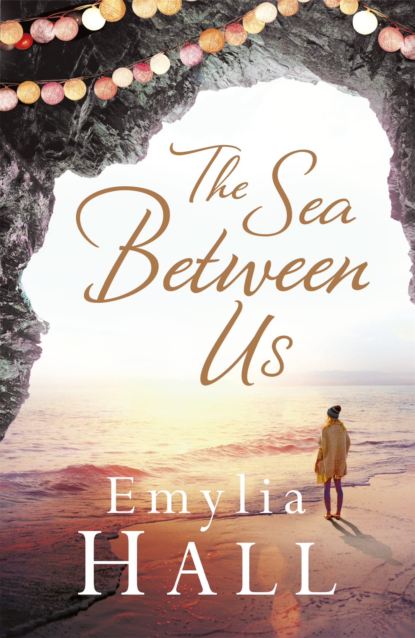 洋書 Between Us And The Sea The Sea Between Us : Hall, Emylia: Amazon.co.uk: Books