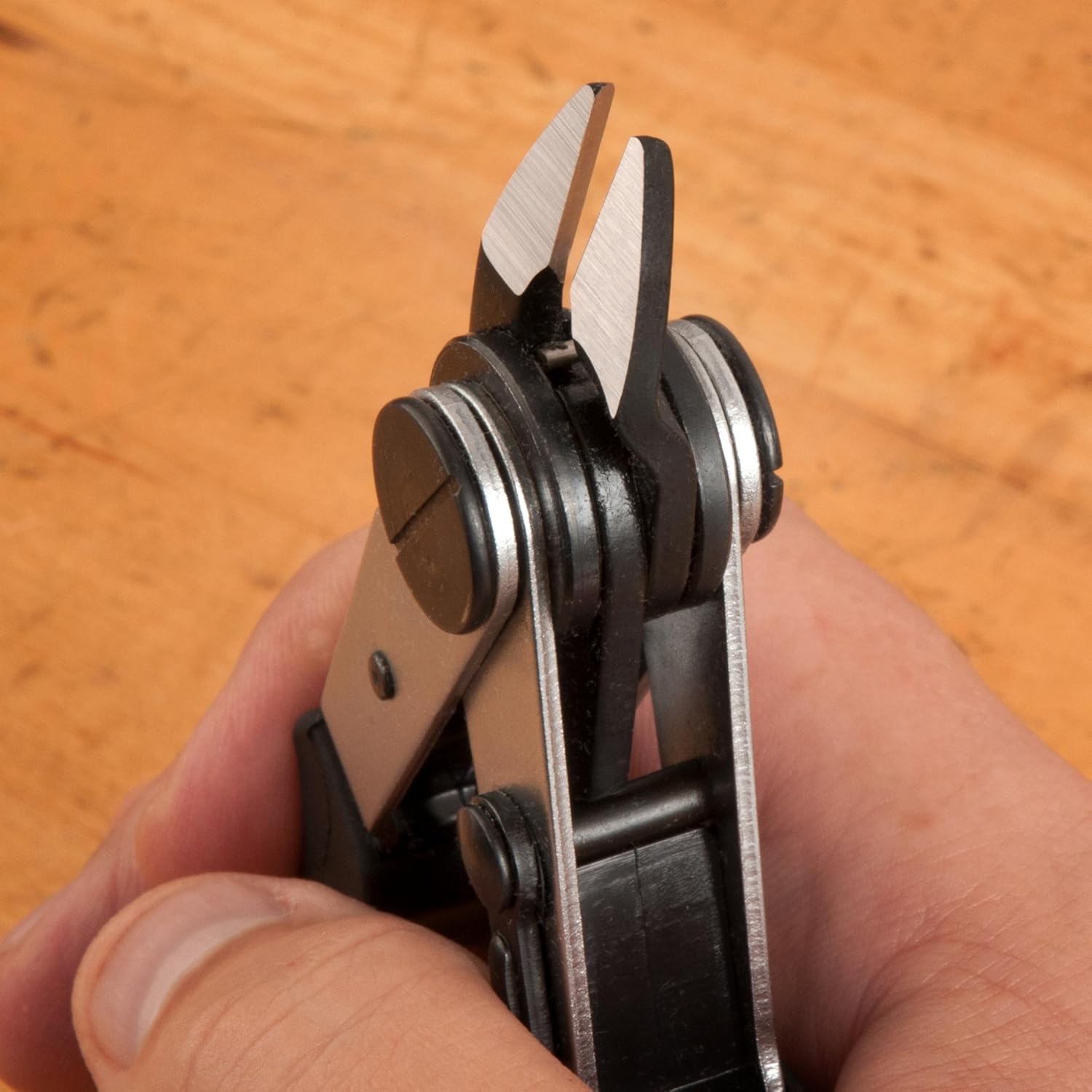 StewMac 2-in-1 Wire Cutter/Stripper – Precision Guitar Wiring Tool with Carbon-Steel Cutter & Insulation Stripper, Pro Luthier Wire Tool