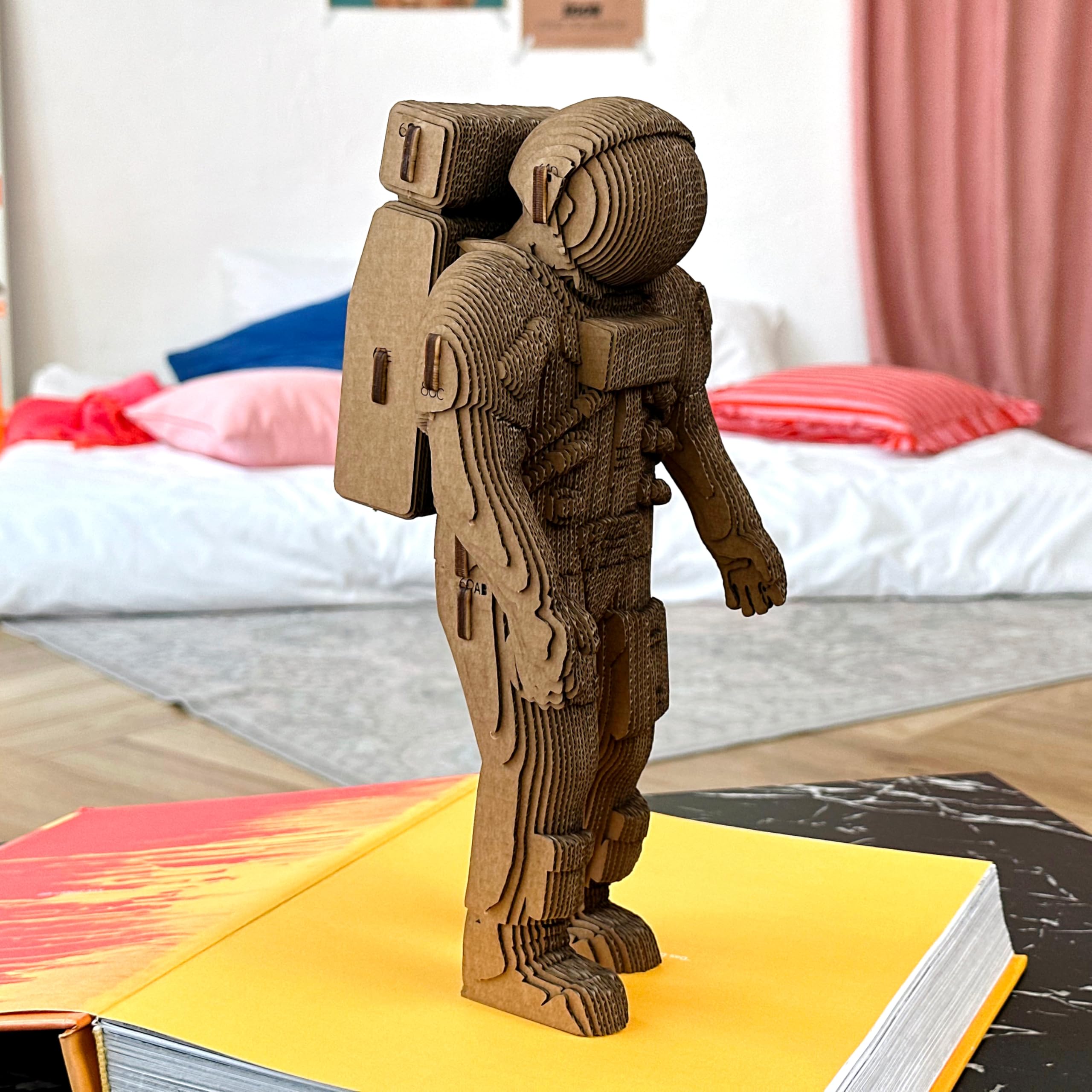 Astronauta Puzzle 3D de Cartón – Maqueta para Montar