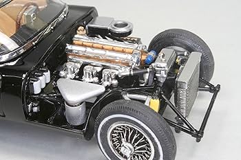 Maisto 製ジャガーダイキャストモデル　Revell製ジャガープラ　2台 Maisto 製ジャガーダイキャストモデル Revell製ジャガープラ 2台