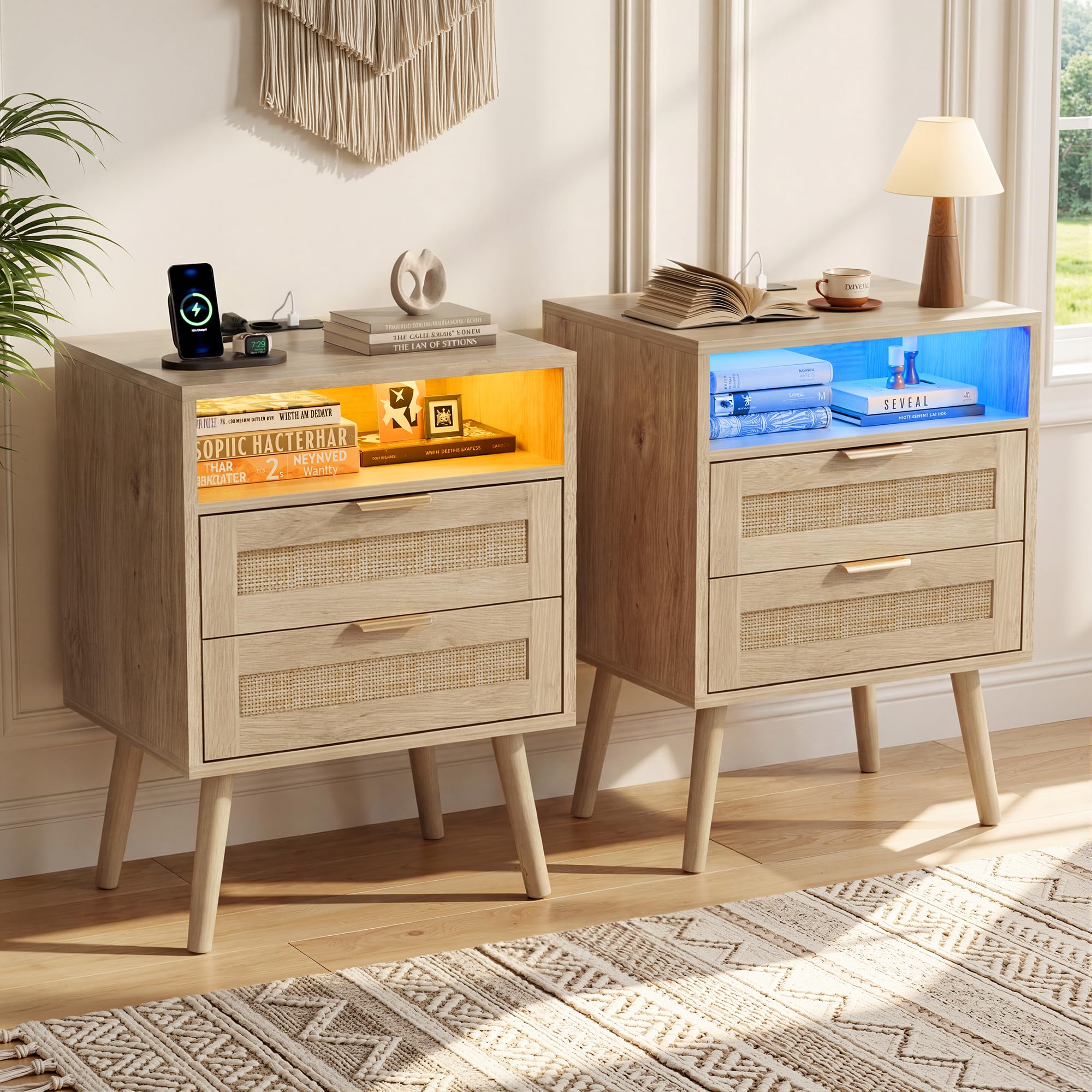 BonVache Rattan Nachttisch 2er Set, Farblich Einstellbares Licht, integrierter Steckdose und USB-A & C Anschlüssen, Offenem Fach und 2 Schubladen im Korbgeflecht-Stil, Massivholzfüßen