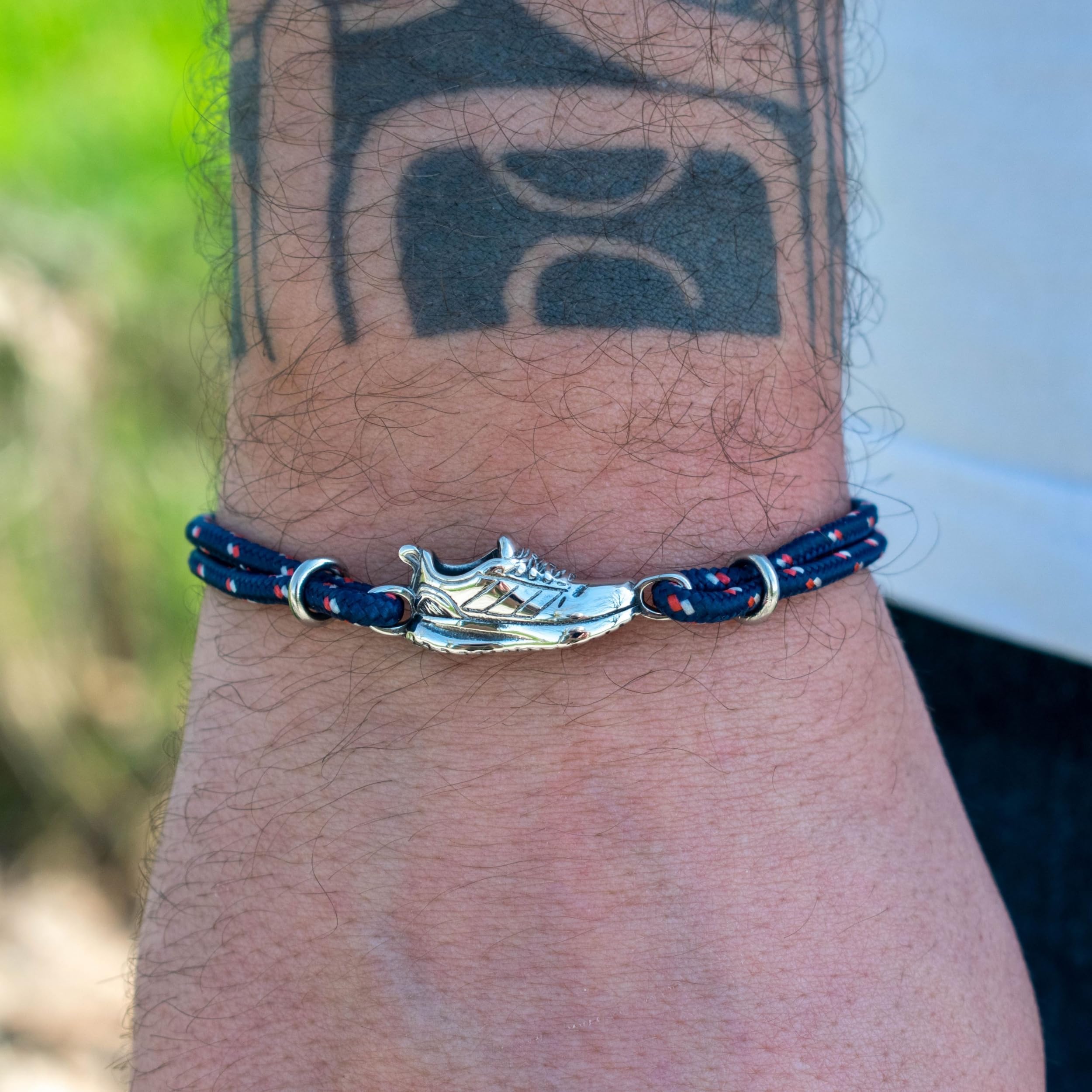 ERNESTINE - Bracelet running réglable cordon acier inoxydable basket course à pied - idée cadeau homme femme - idée cadeau runner sport accessoire poignet bijou original - bracelet homme course à pied